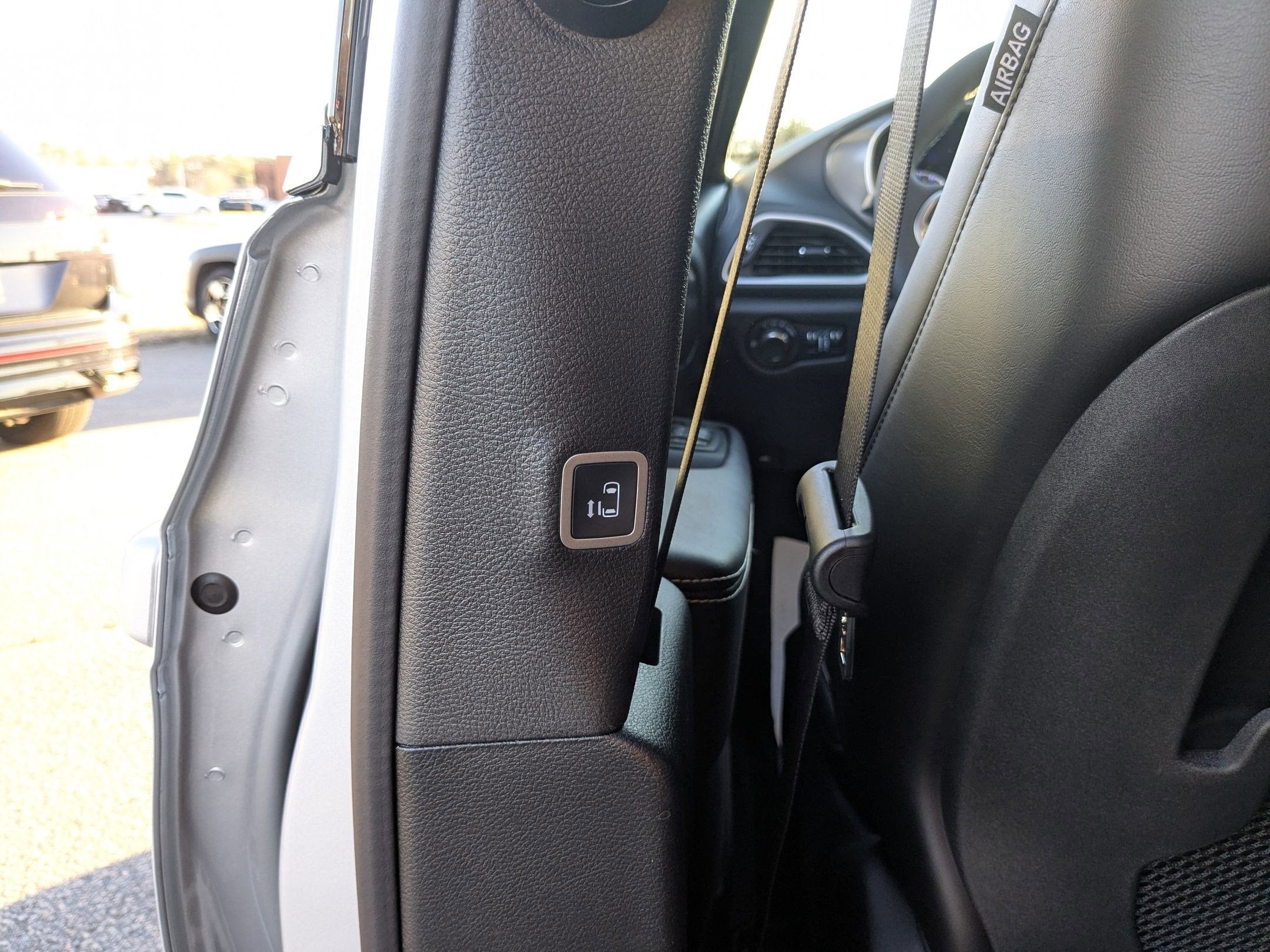 2026 Chrysler Voyager VOYAGER LX