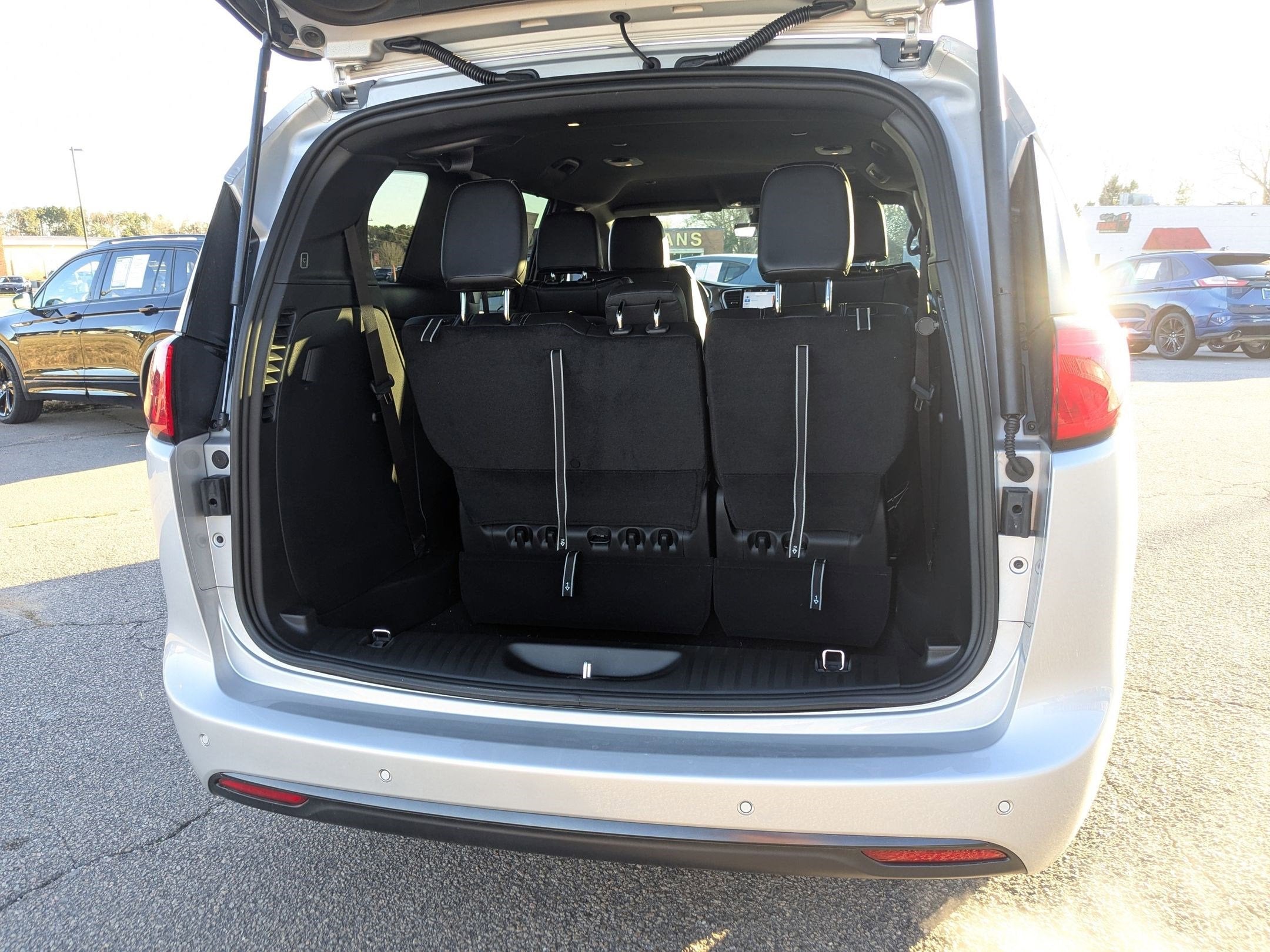 2026 Chrysler Voyager VOYAGER LX