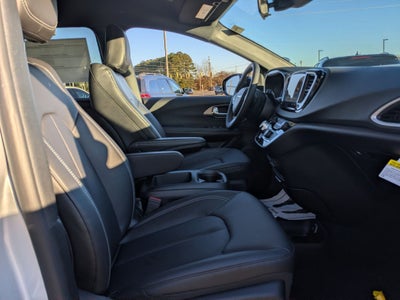 2026 Chrysler Voyager VOYAGER LX