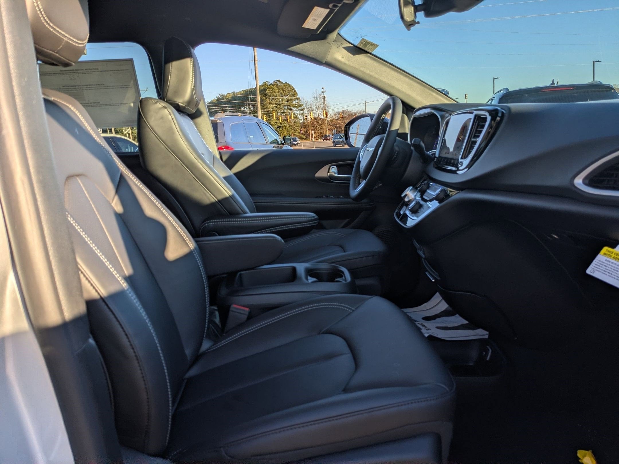 2026 Chrysler Voyager VOYAGER LX