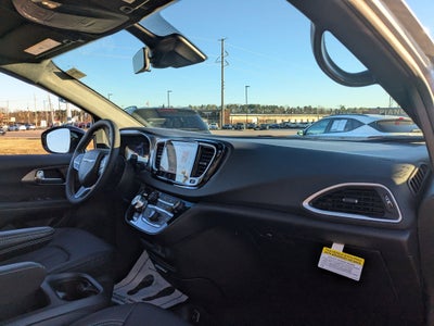 2026 Chrysler Voyager VOYAGER LX