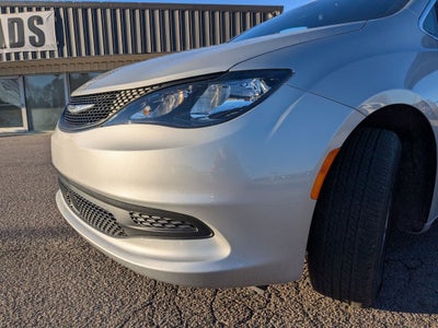 2026 Chrysler Voyager VOYAGER LX