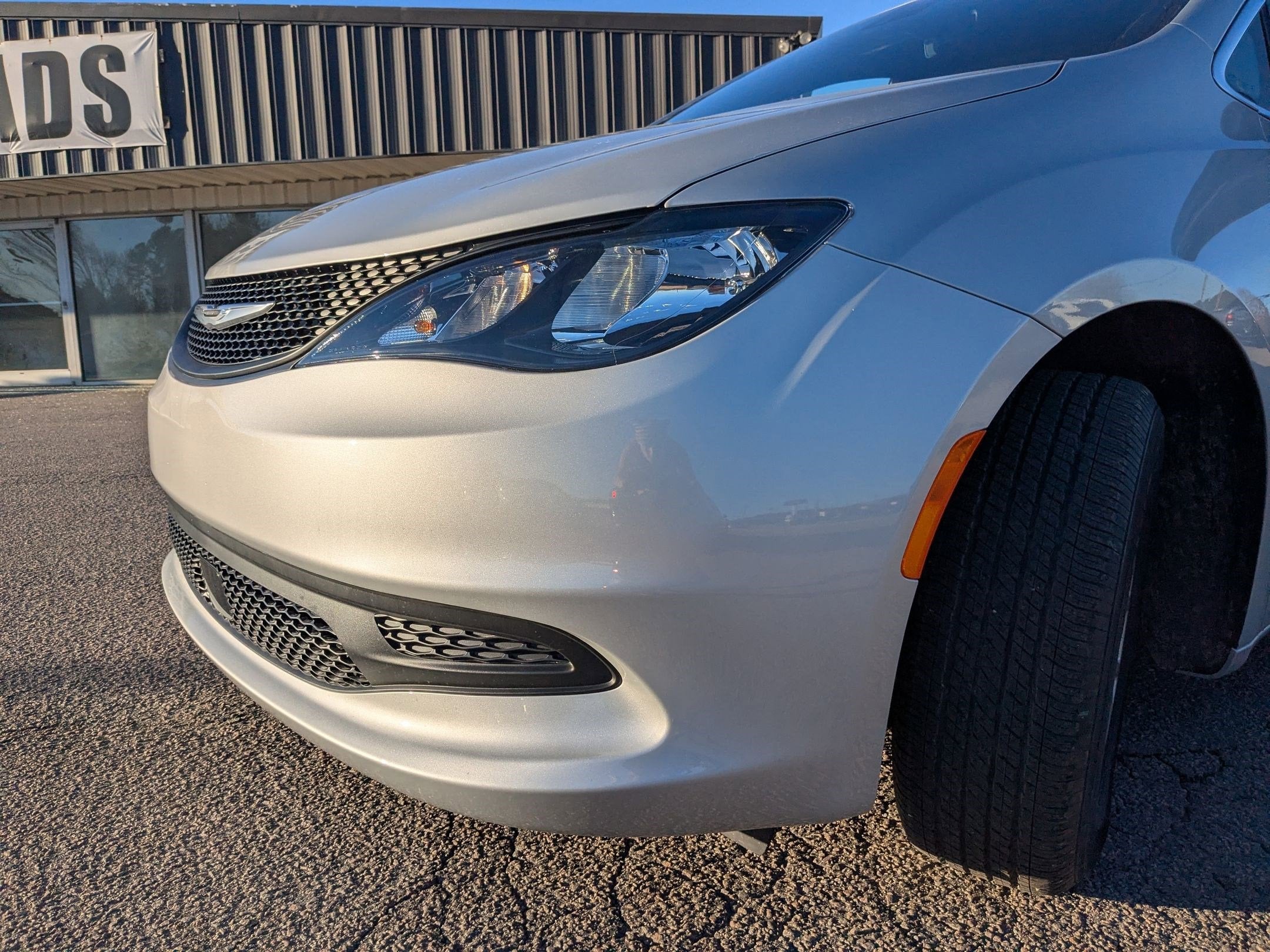 2026 Chrysler Voyager VOYAGER LX