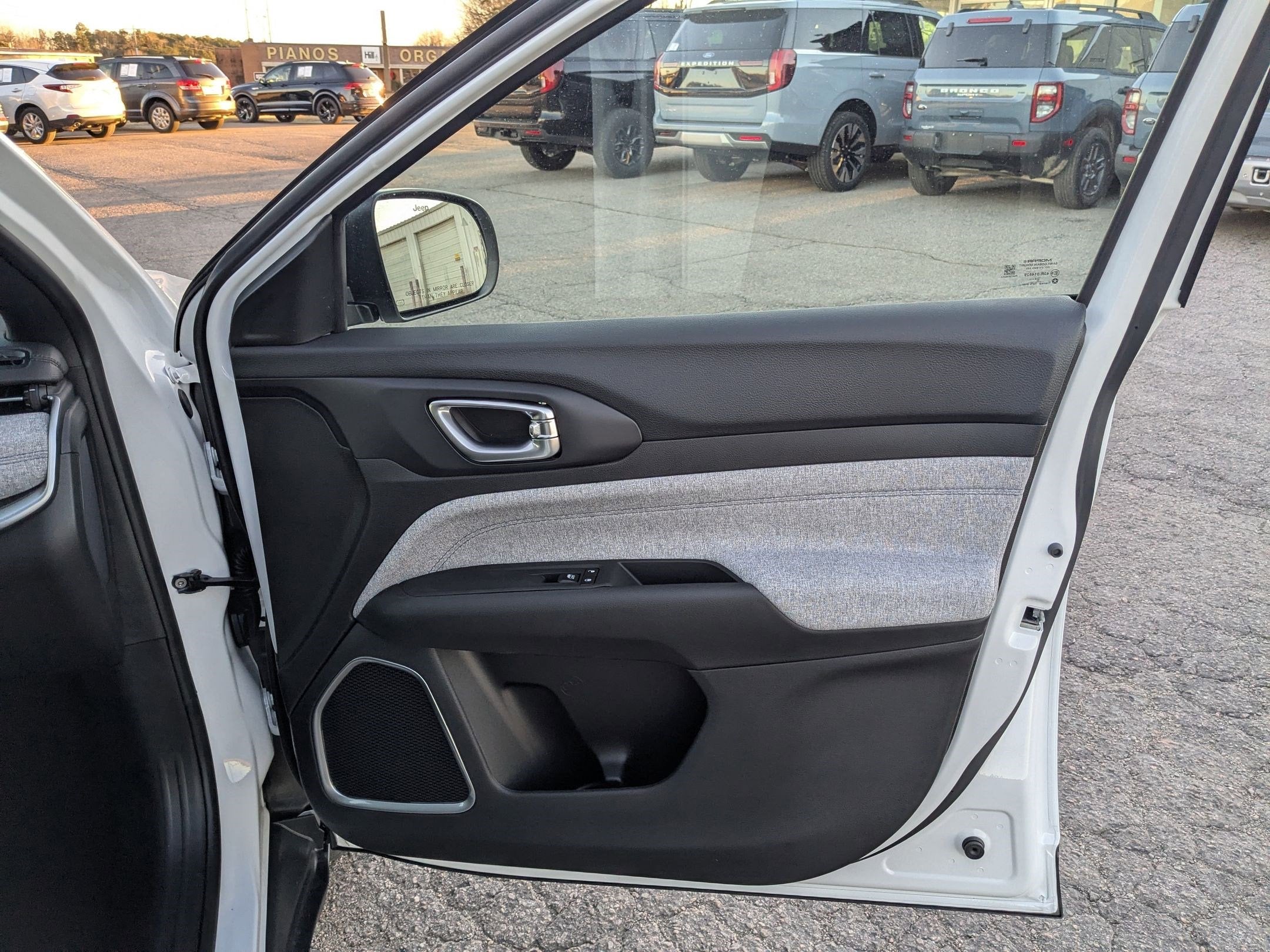 2026 Jeep Compass COMPASS LATITUDE 4X4