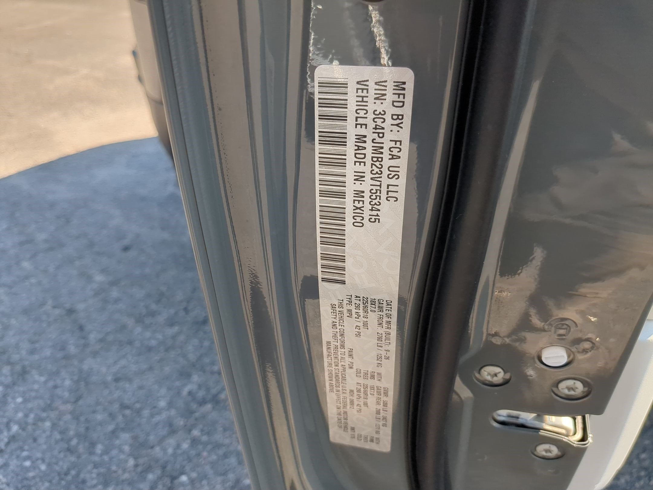 2027 Jeep Cherokee CHEROKEE LAREDO 4X4