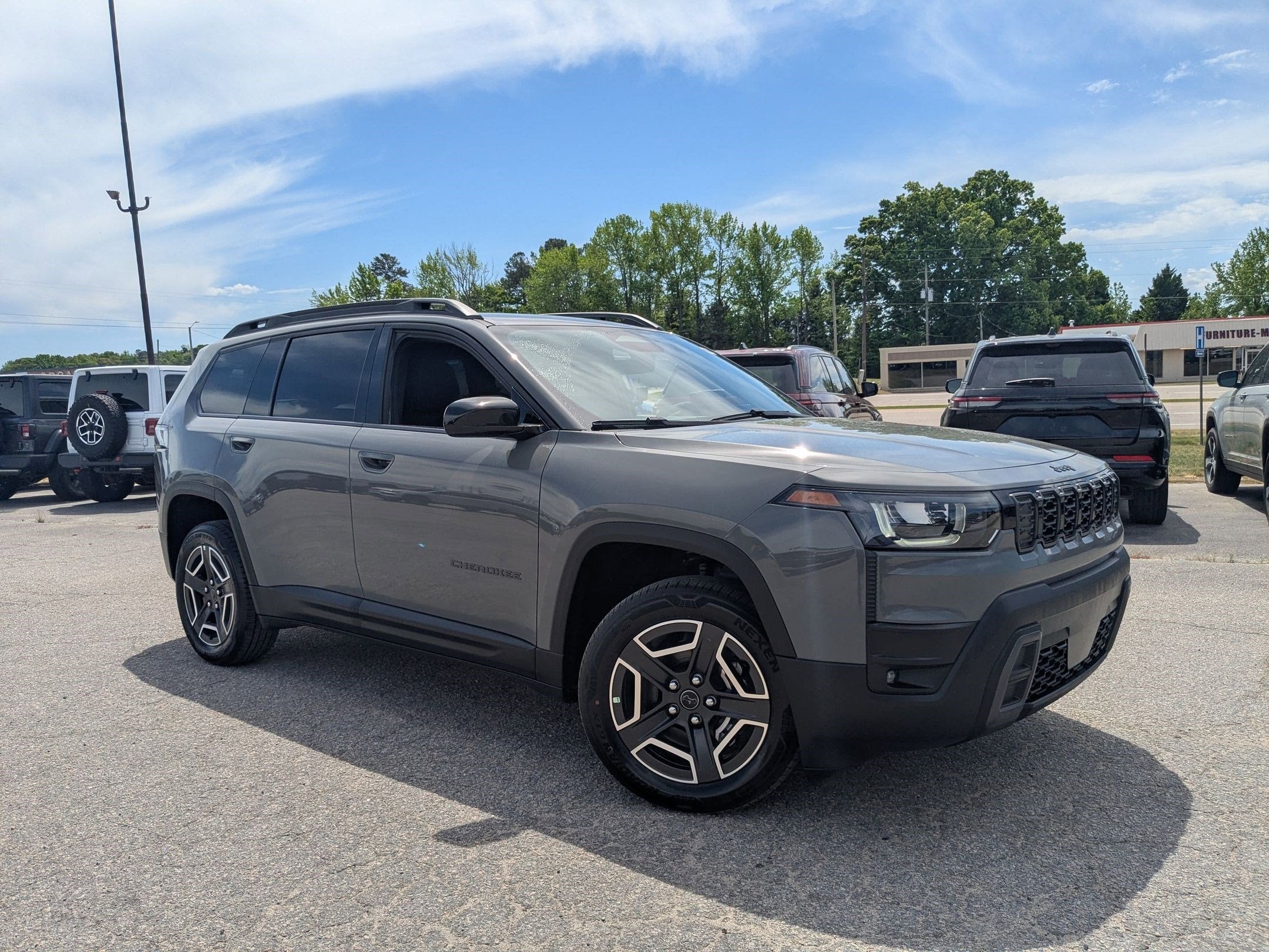 2026 Jeep Cherokee CHEROKEE LAREDO 4X4