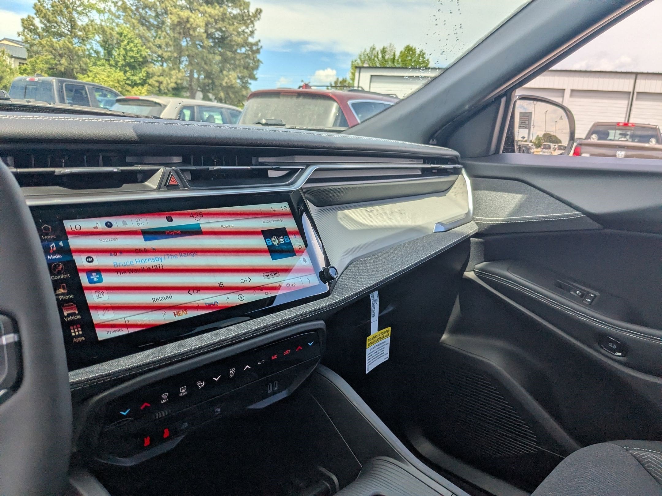 2026 Jeep Cherokee CHEROKEE LAREDO 4X4