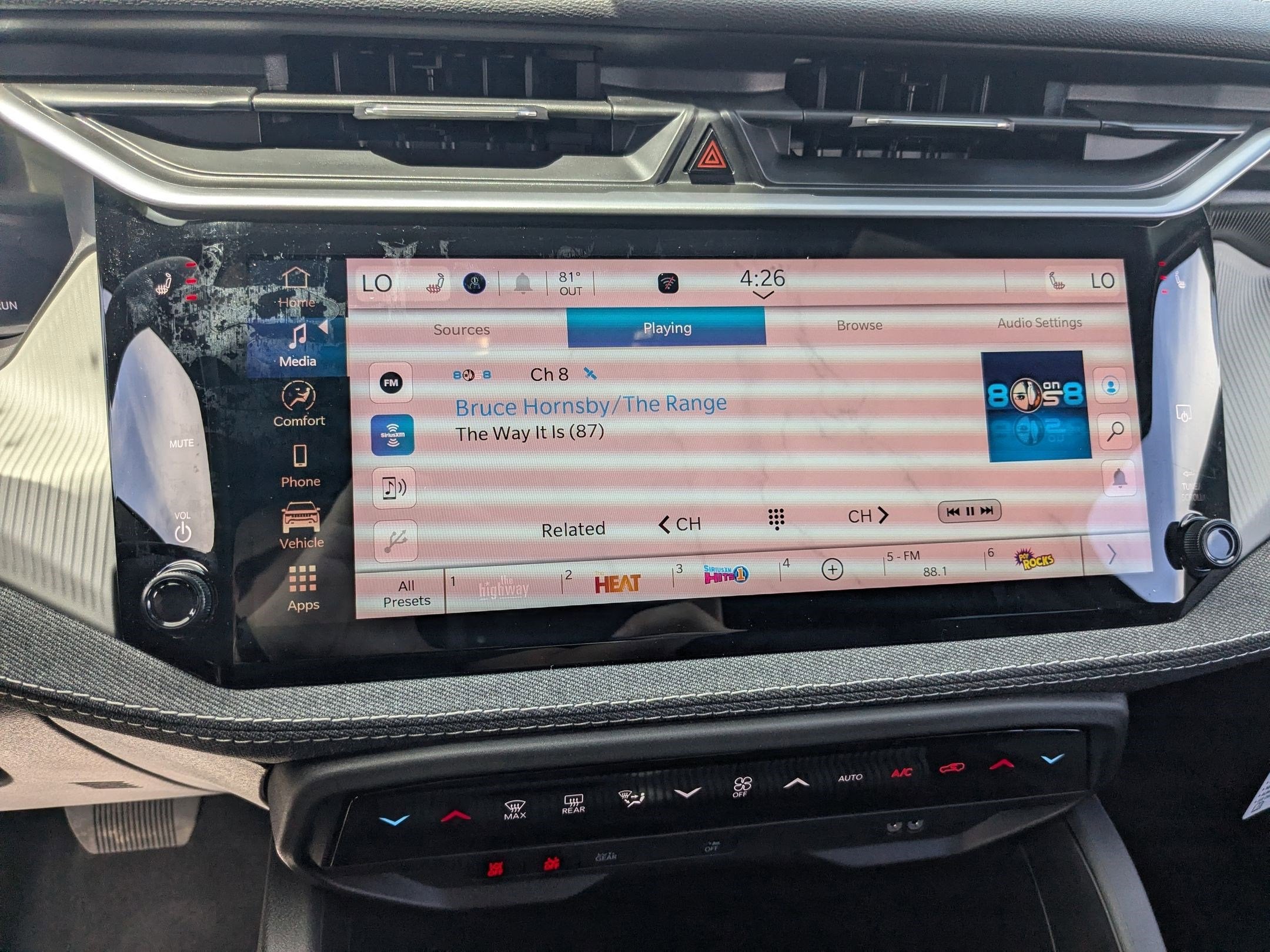 2026 Jeep Cherokee CHEROKEE LAREDO 4X4