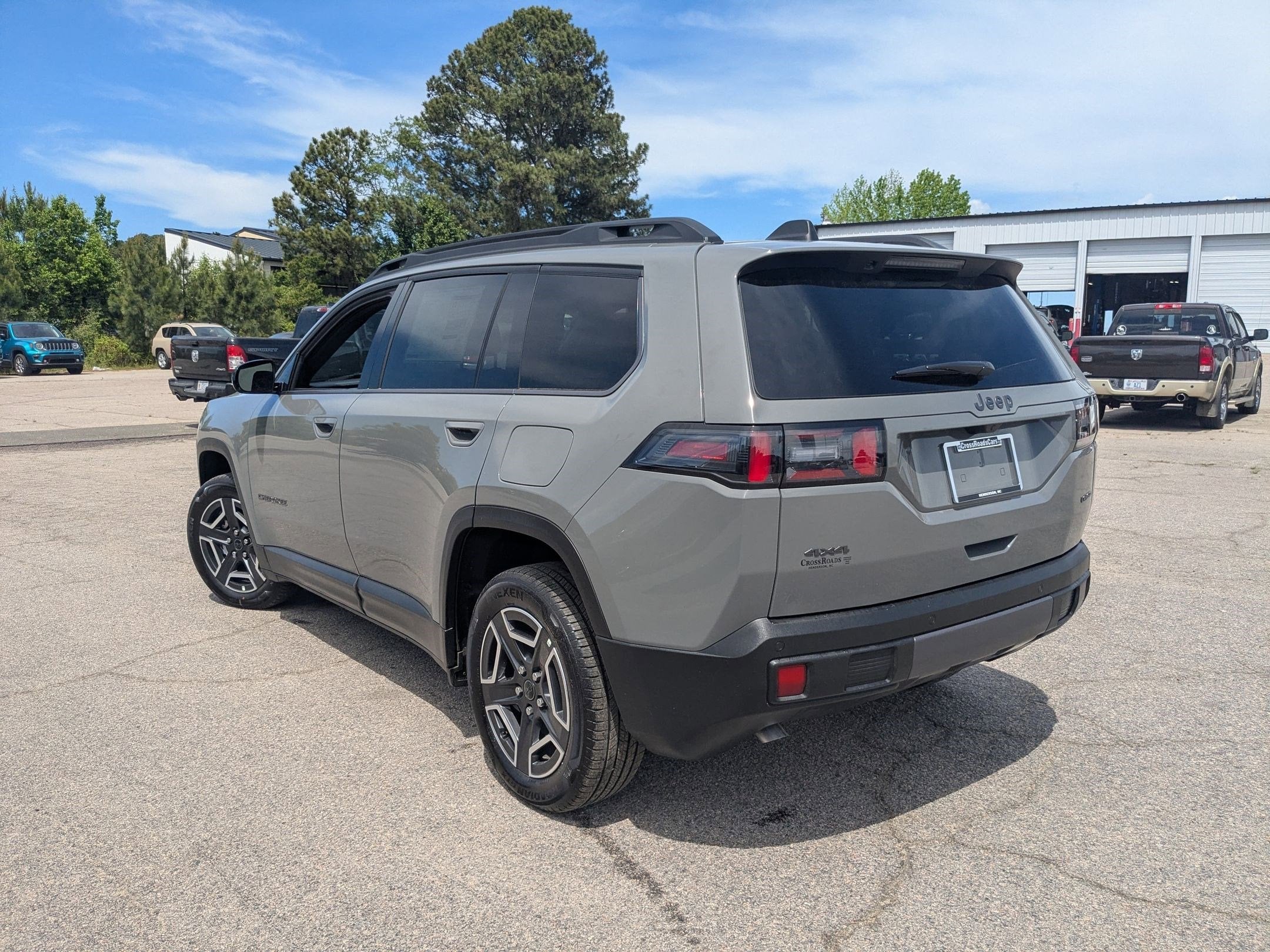 2026 Jeep Cherokee CHEROKEE LAREDO 4X4