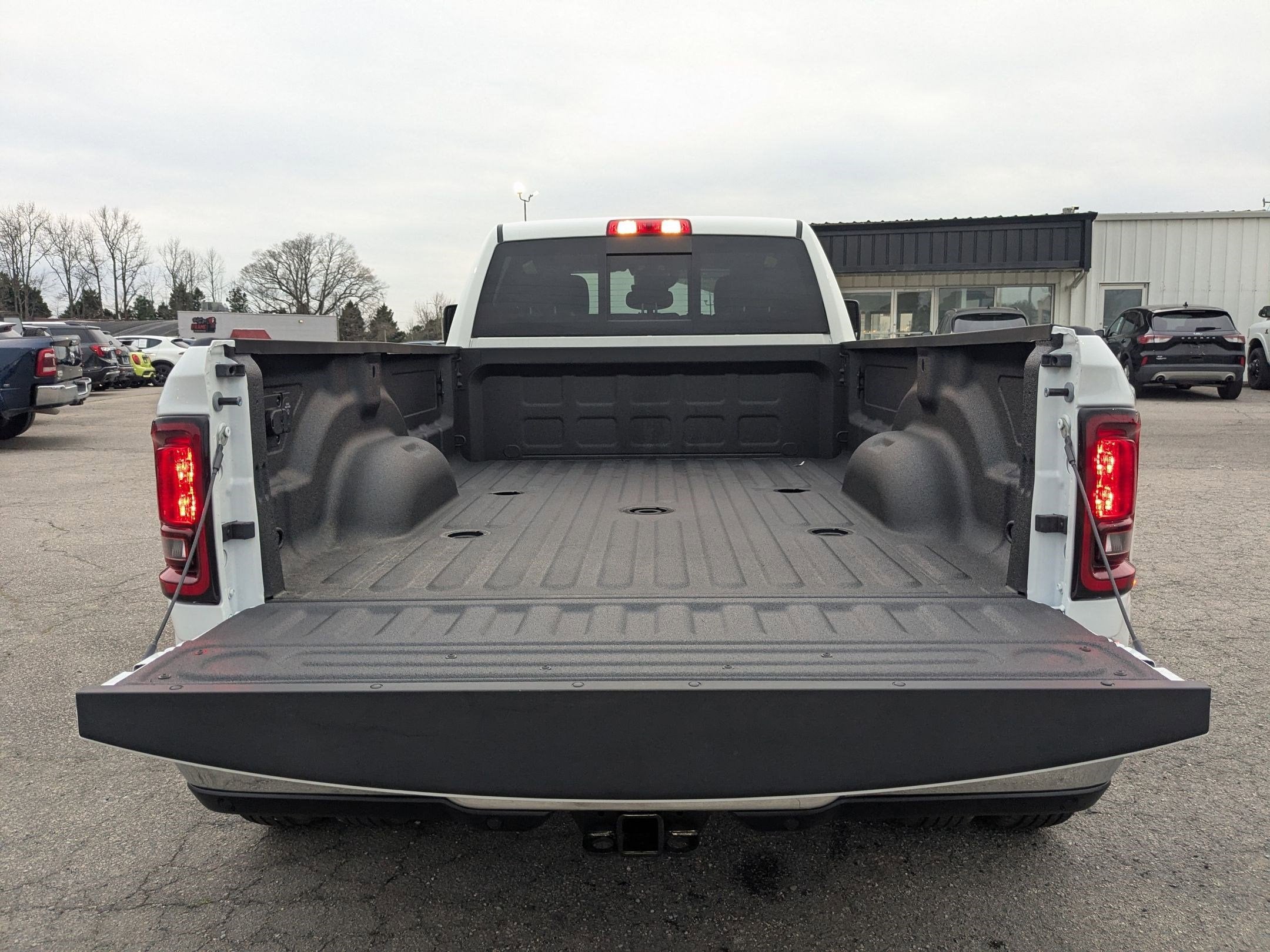 2026 RAM 3500 RAM 3500 TRADESMAN CREW CAB 4X4 8' BOX