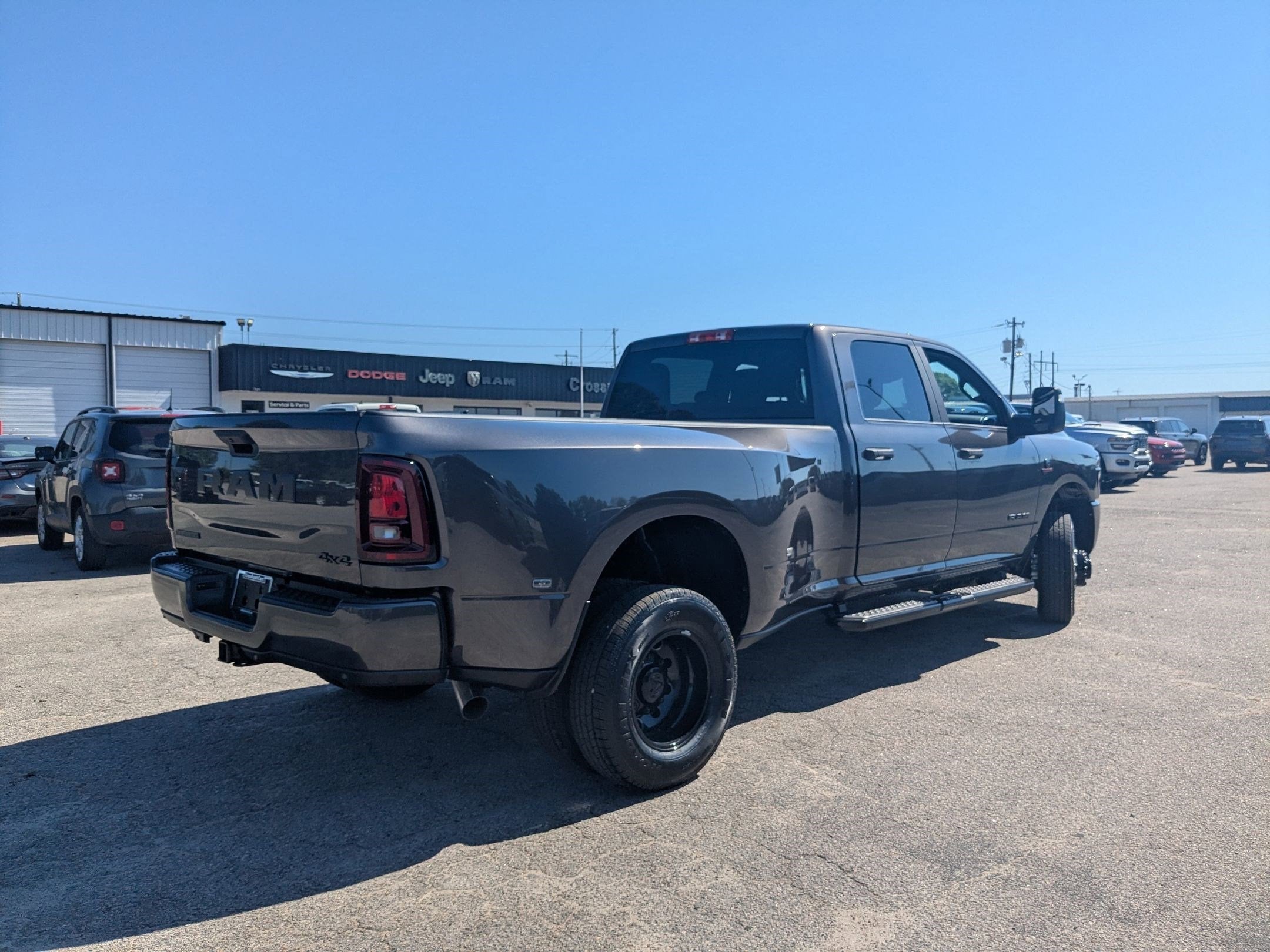 2026 RAM 3500 RAM 3500 BIG HORN CREW CAB 4X4 8' BOX