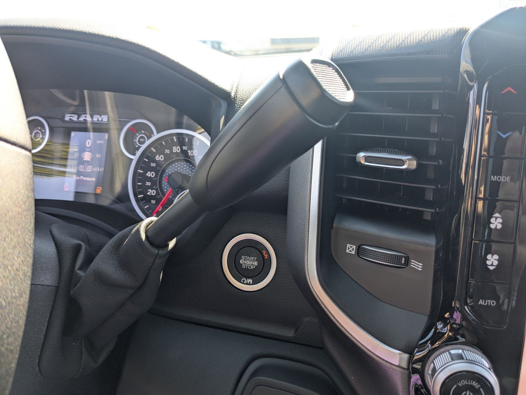2026 RAM 3500 RAM 3500 BIG HORN CREW CAB 4X4 8' BOX