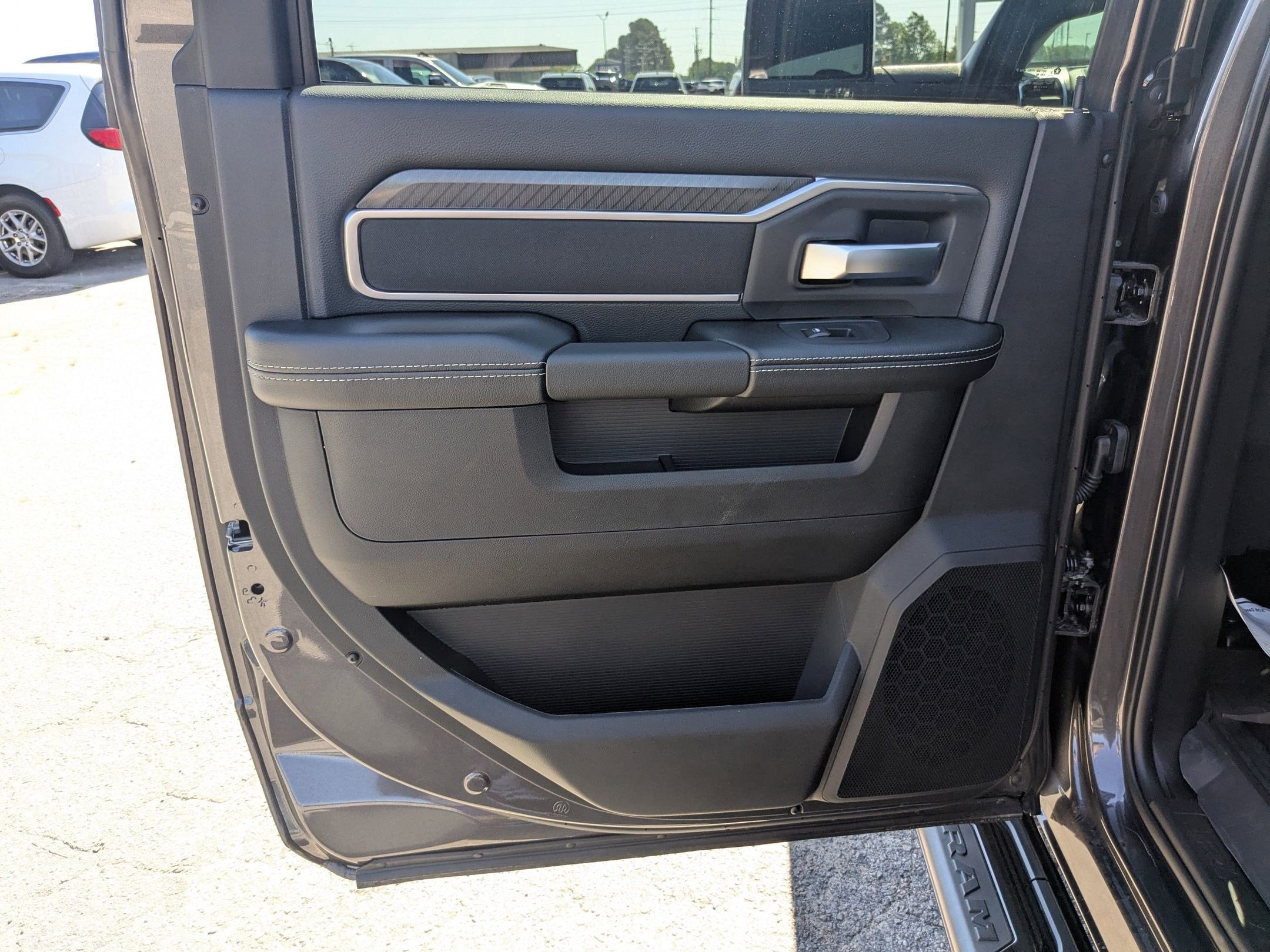 2026 RAM 3500 RAM 3500 BIG HORN CREW CAB 4X4 8' BOX