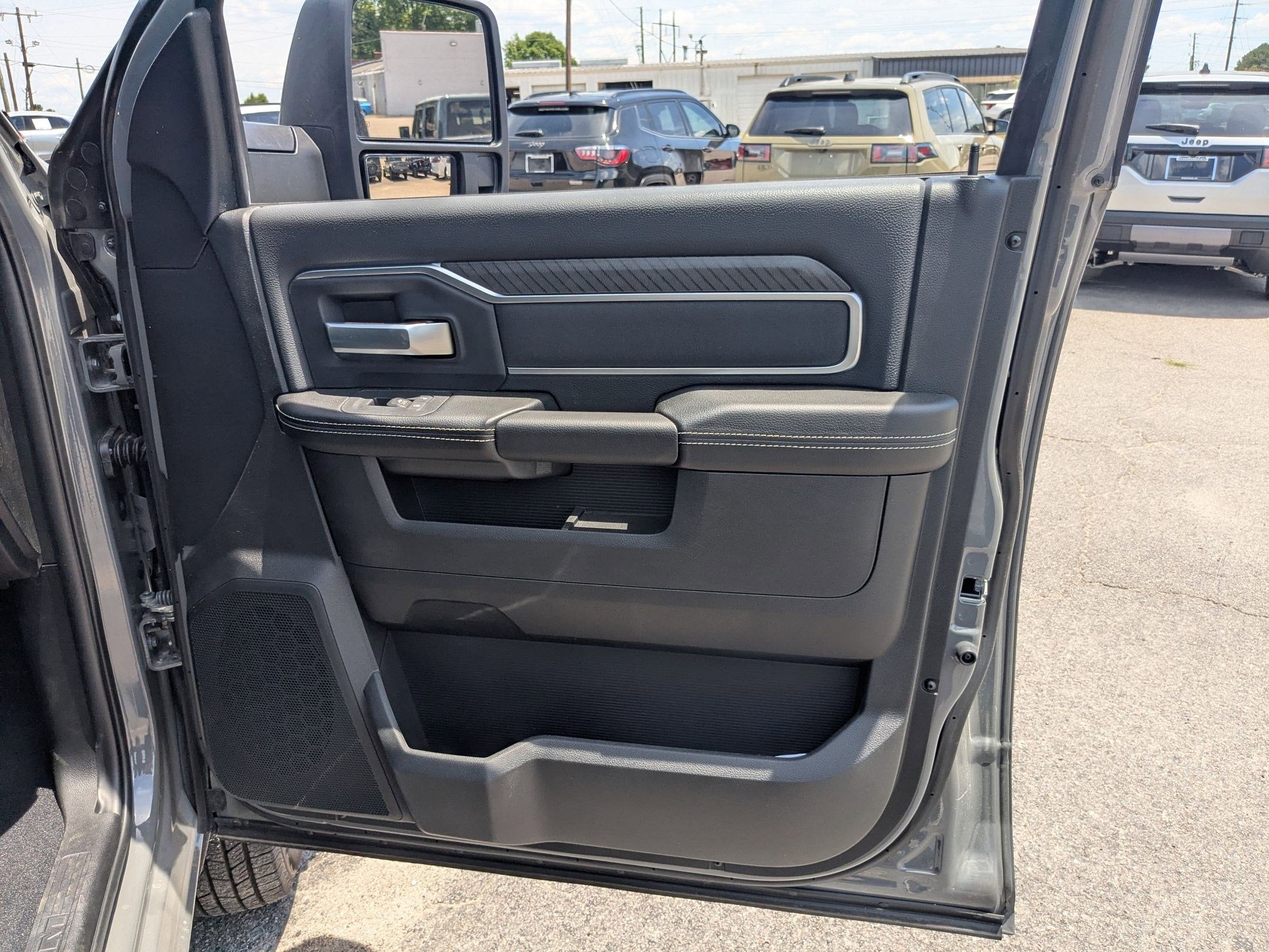 2026 RAM 3500 RAM 3500 BIG HORN CREW CAB 4X4 8' BOX