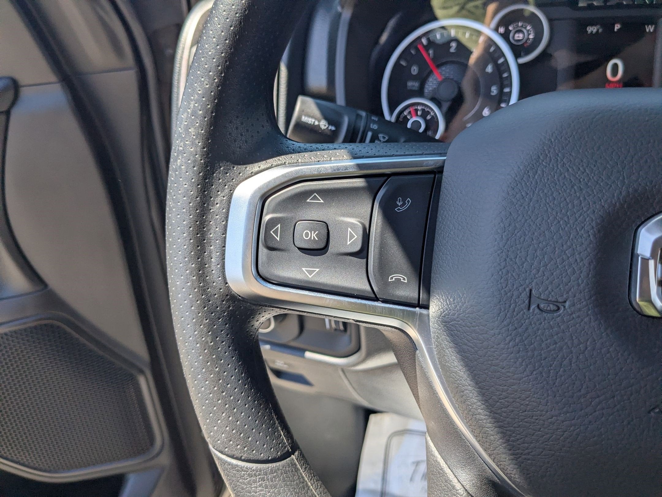 2026 RAM 1500 RAM 1500 EXPRESS CREW CAB 4X4 5'7' BOX