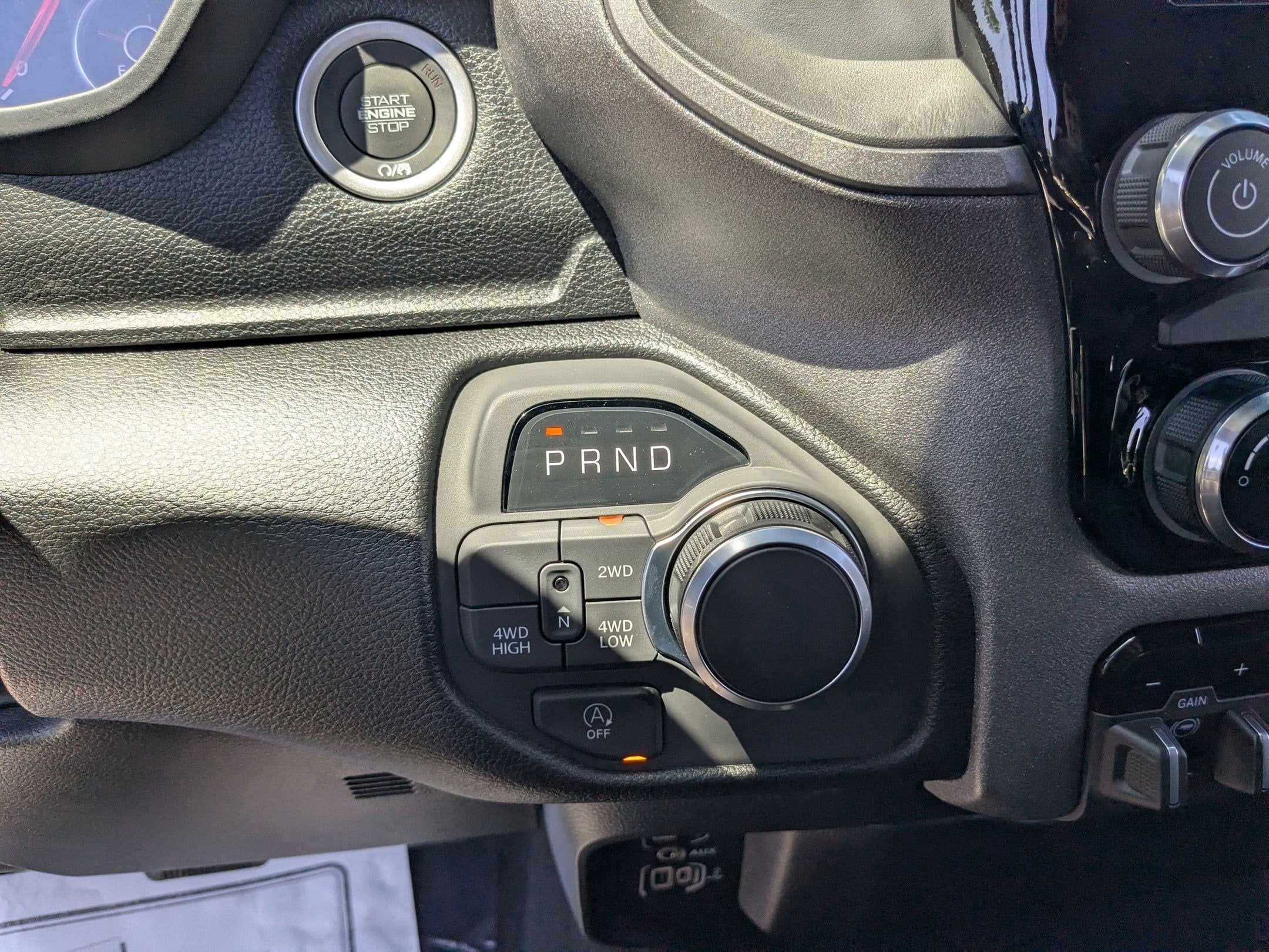 2026 RAM 1500 RAM 1500 EXPRESS CREW CAB 4X4 5'7' BOX