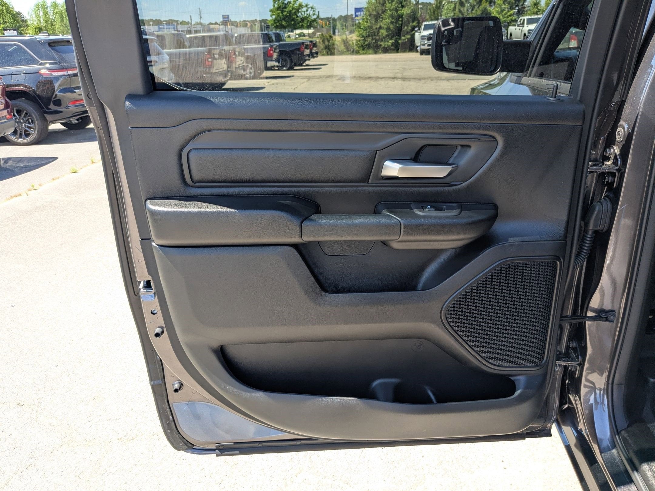 2026 RAM 1500 RAM 1500 EXPRESS CREW CAB 4X4 5'7' BOX