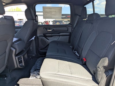 2026 RAM 1500 RAM 1500 EXPRESS CREW CAB 4X4 5'7' BOX