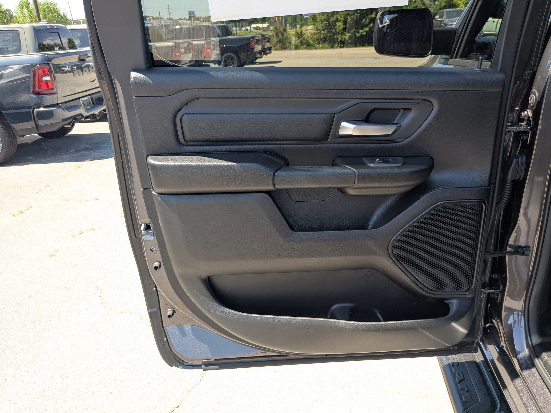 2026 RAM 1500 RAM 1500 WARLOCK CREW CAB 4X4 5'7' BOX