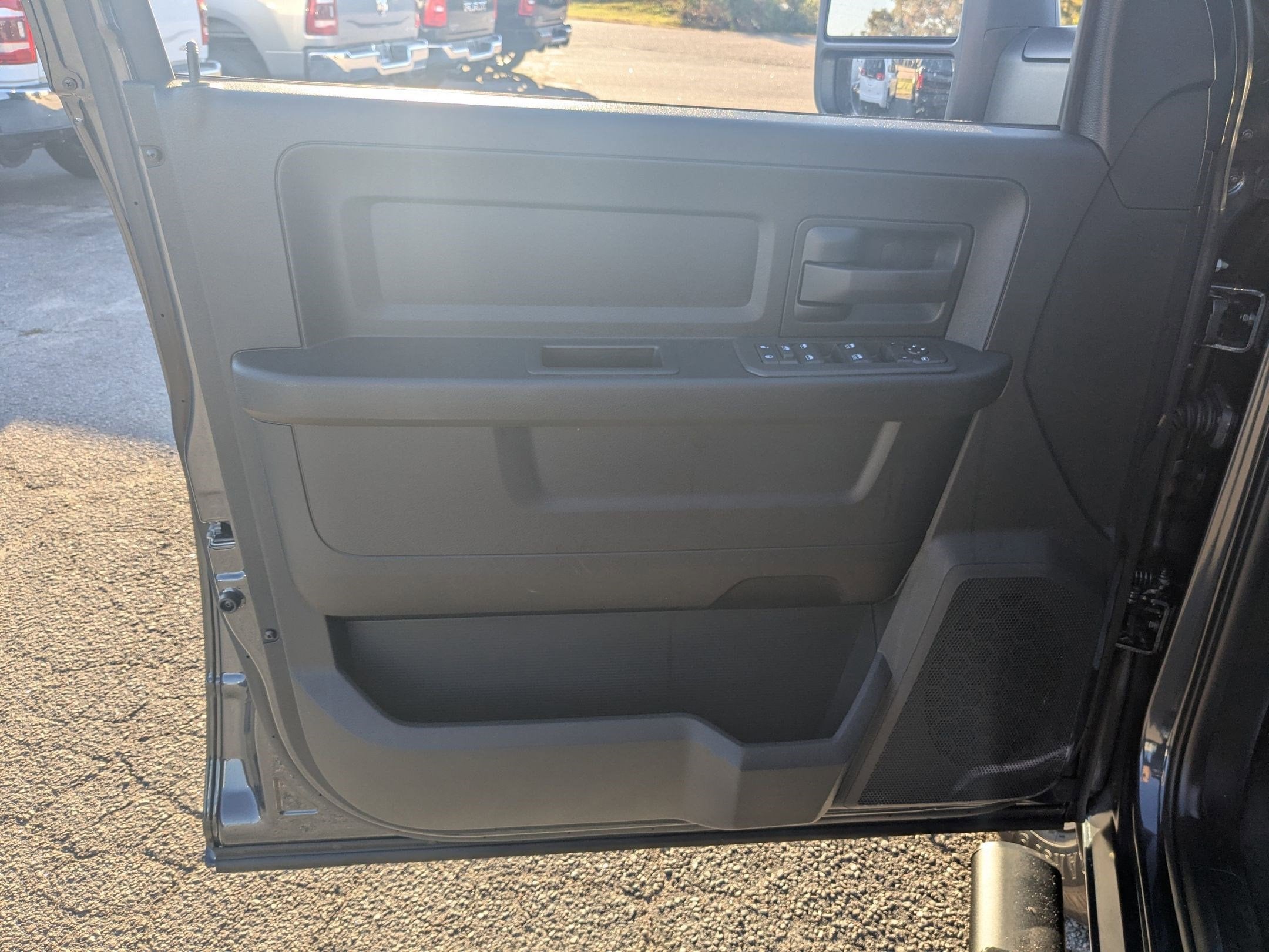 2026 RAM 2500 RAM 2500 TRADESMAN CREW CAB 4X4 6'4' BOX