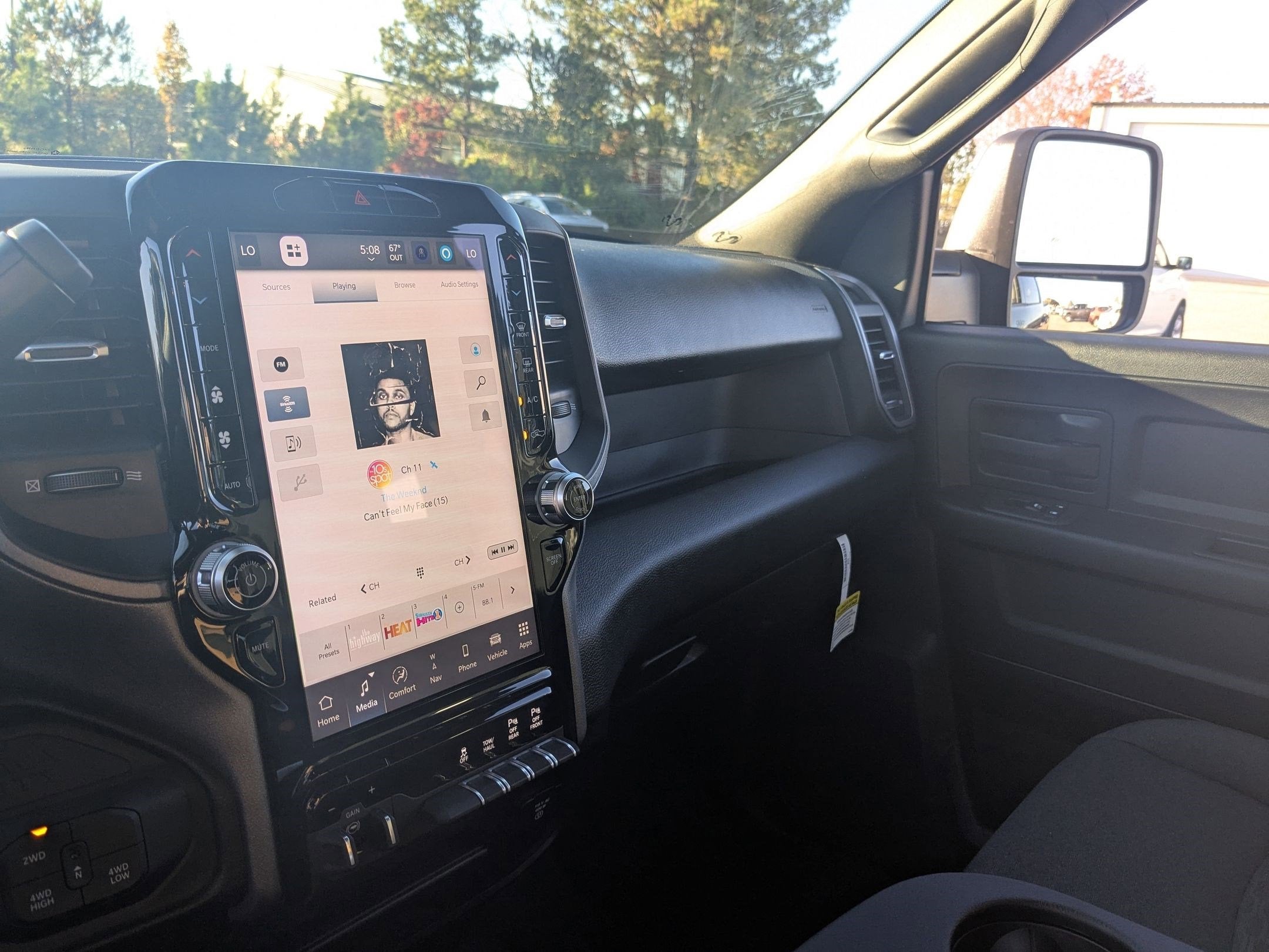 2026 RAM 2500 RAM 2500 TRADESMAN CREW CAB 4X4 6'4' BOX