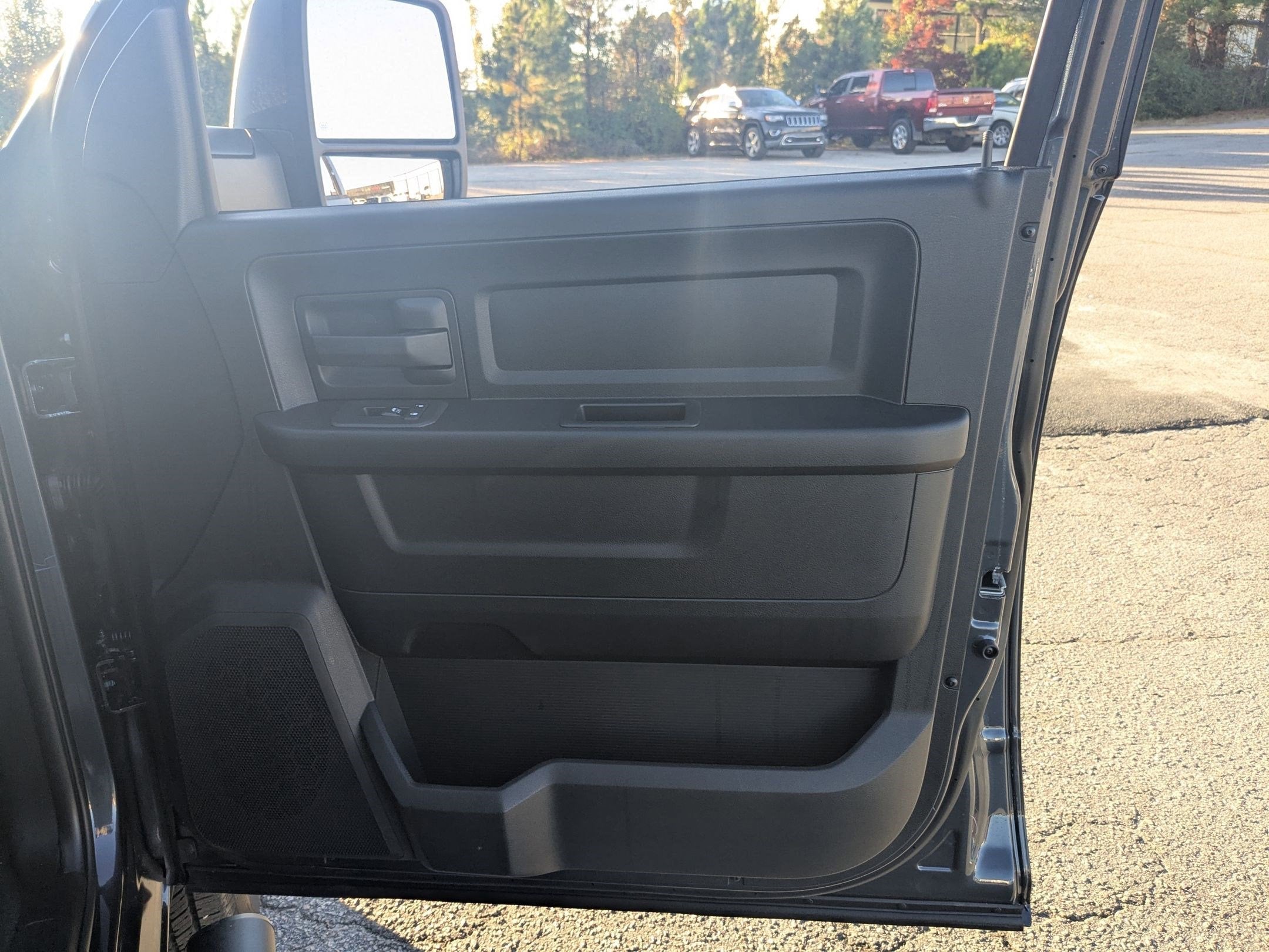 2026 RAM 2500 RAM 2500 TRADESMAN CREW CAB 4X4 6'4' BOX