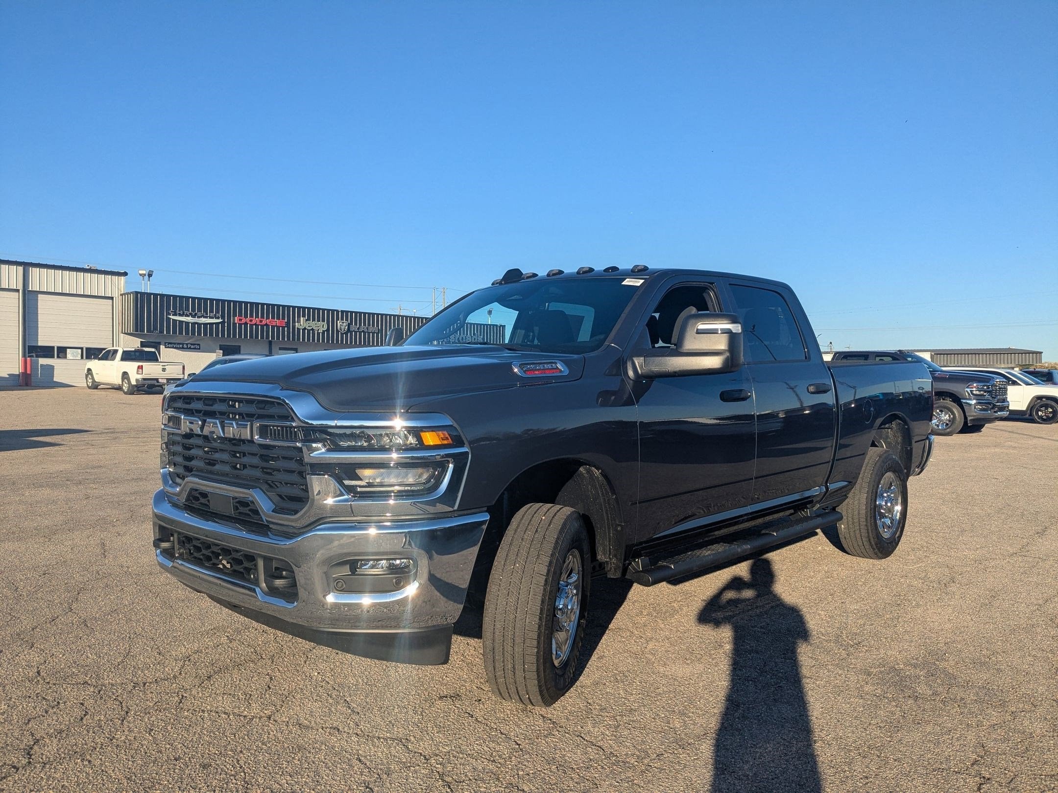 2026 RAM 2500 RAM 2500 TRADESMAN CREW CAB 4X4 6'4' BOX