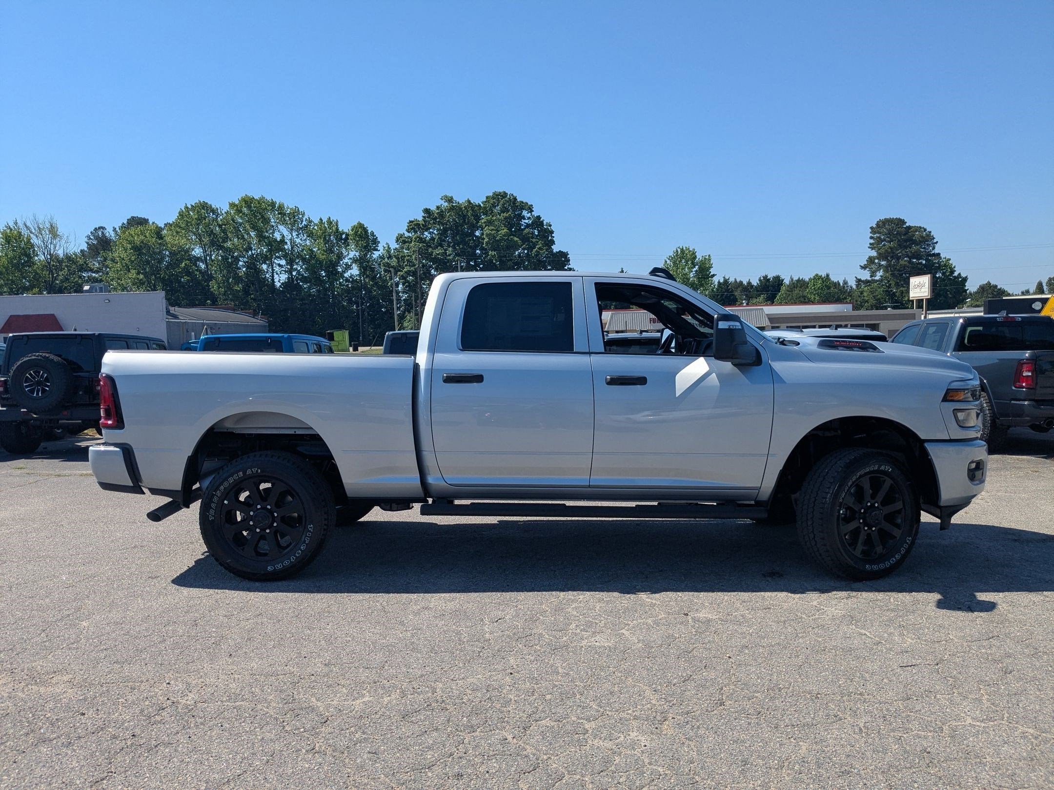 2026 RAM 2500 RAM 2500 BLACK EXPRESS CREW CAB 4X4 6'4' BOX