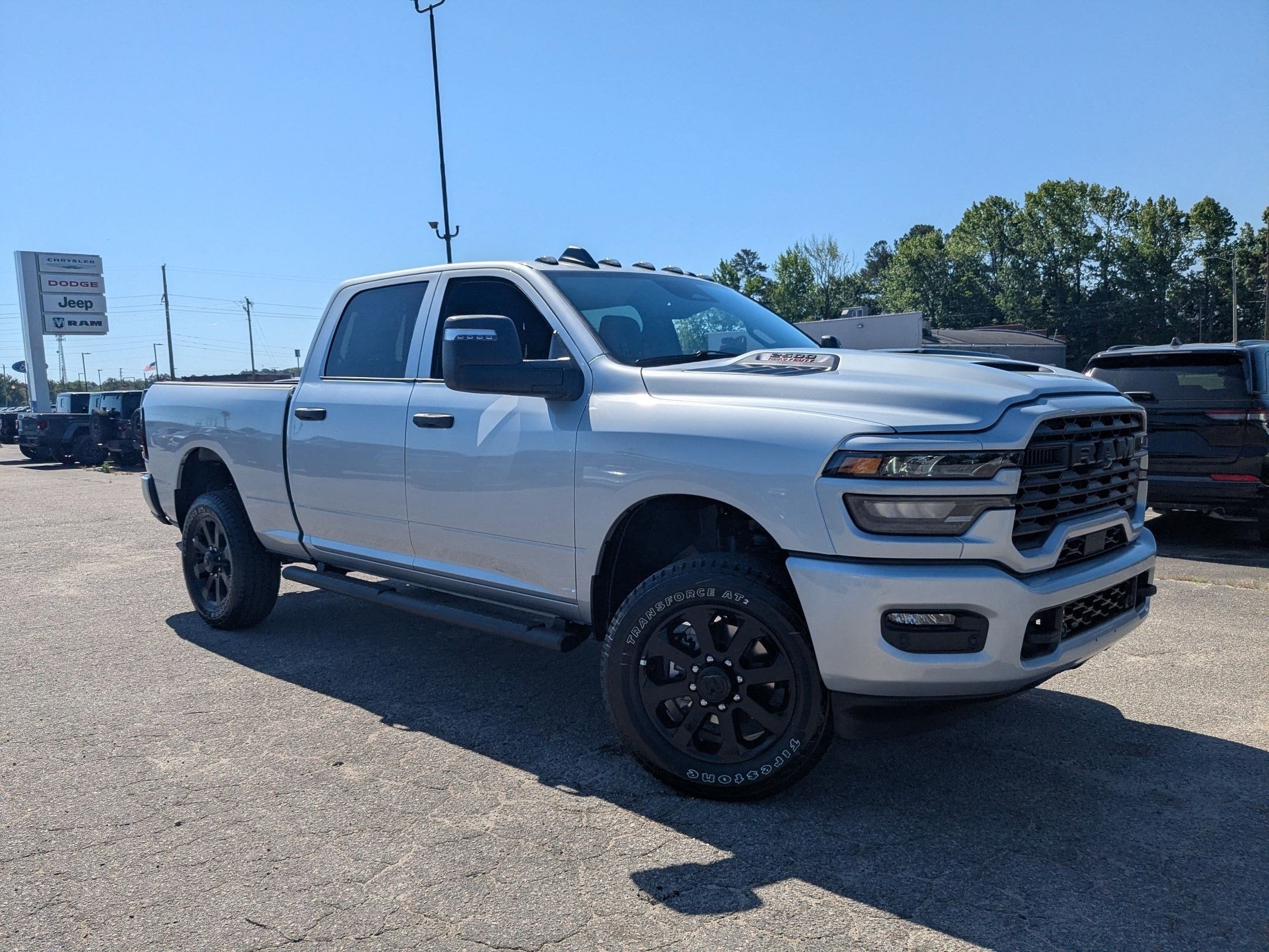 2026 RAM 2500 RAM 2500 BLACK EXPRESS CREW CAB 4X4 6'4' BOX
