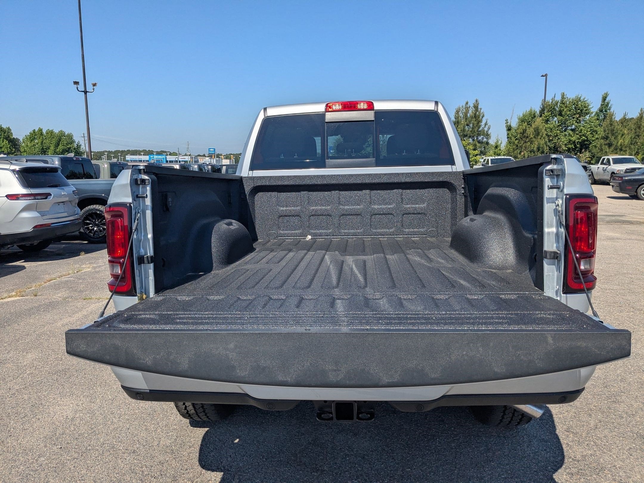 2026 RAM 2500 RAM 2500 BLACK EXPRESS CREW CAB 4X4 6'4' BOX