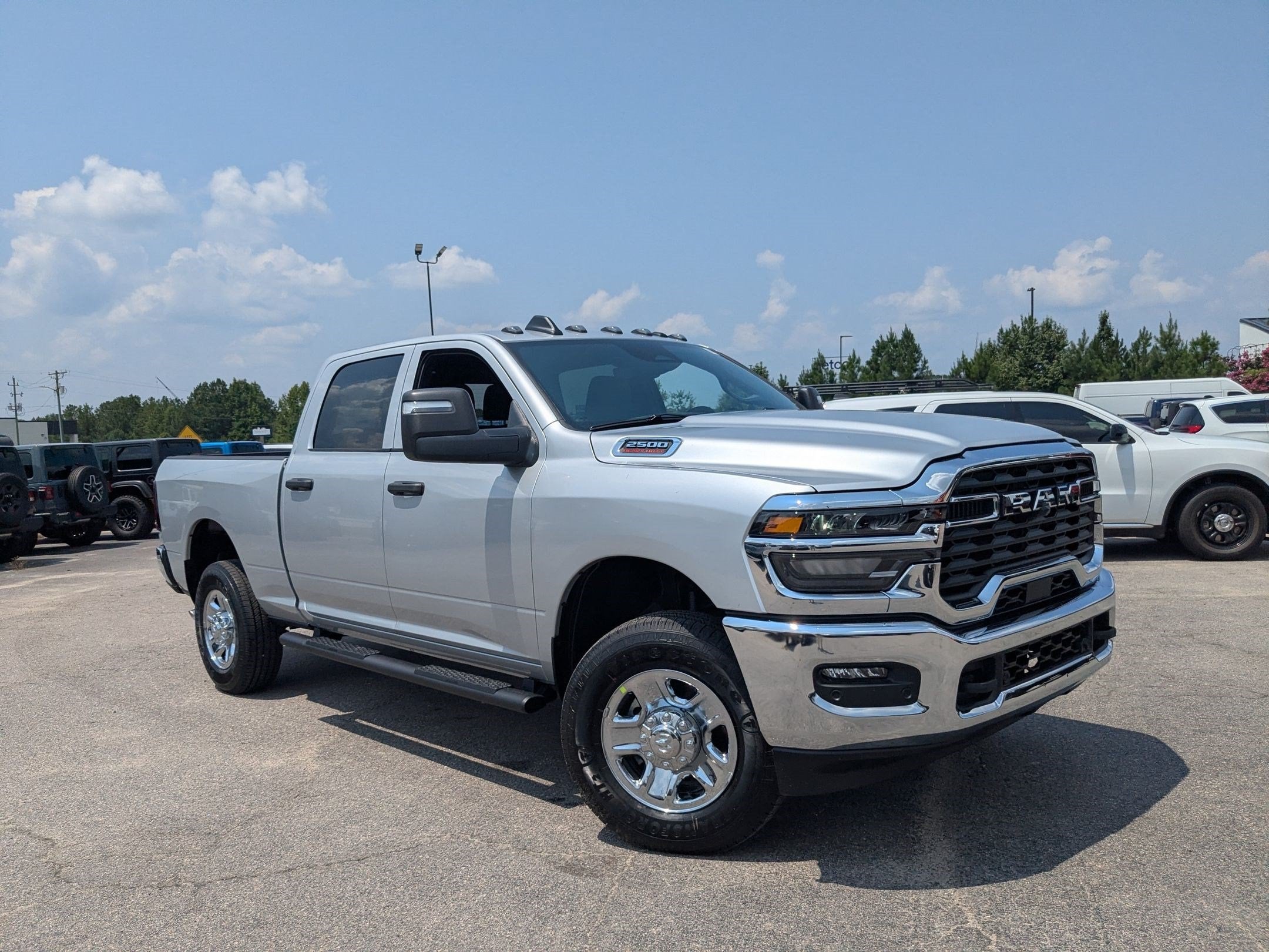 2026 RAM 2500 RAM 2500 TRADESMAN CREW CAB 4X4 6'4' BOX