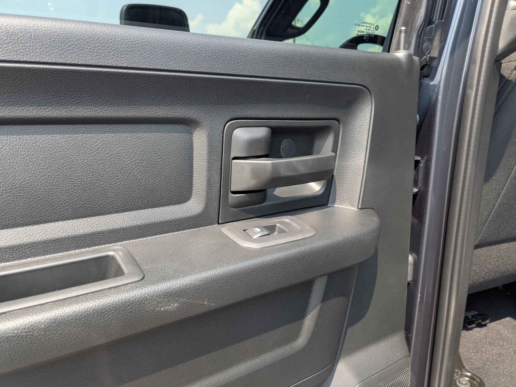 2026 RAM 2500 RAM 2500 BLACK EXPRESS CREW CAB 4X4 6'4' BOX