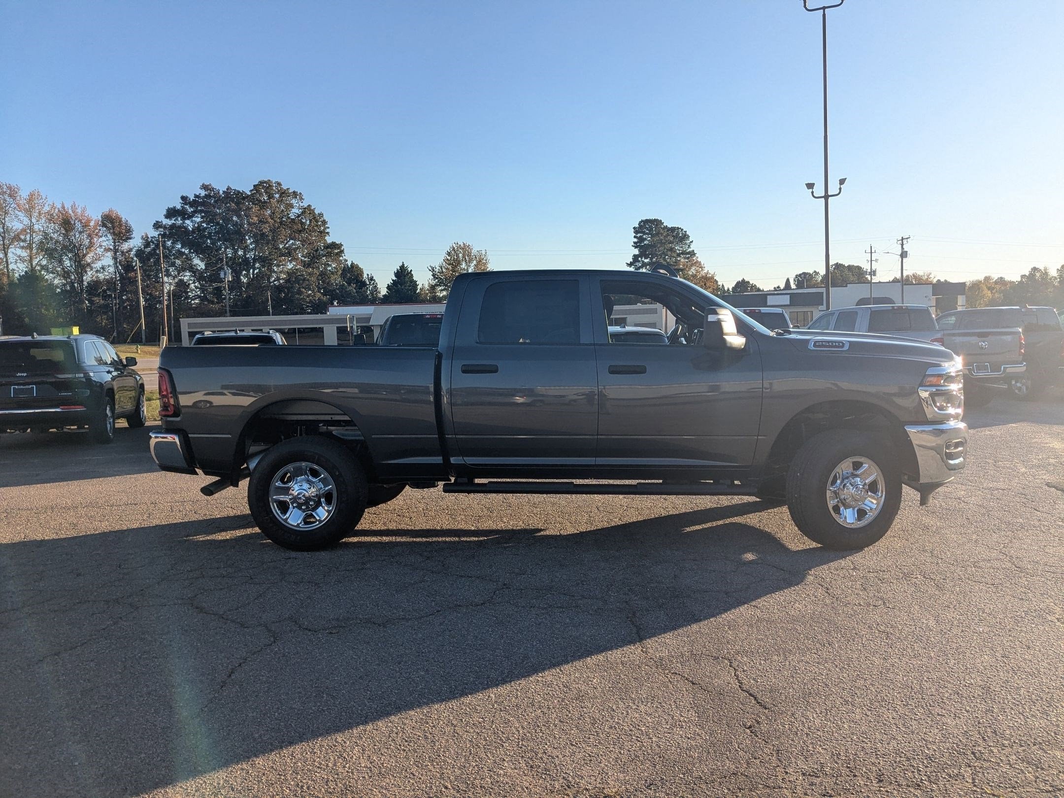 2026 RAM 2500 RAM 2500 TRADESMAN CREW CAB 4X4 6'4' BOX