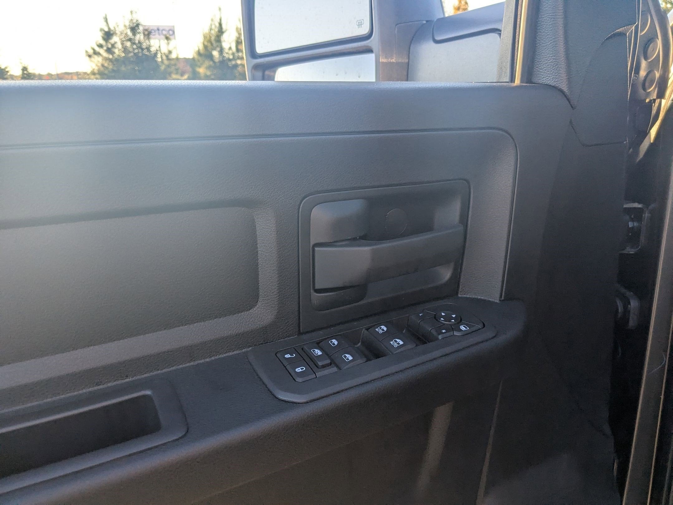 2026 RAM 2500 RAM 2500 TRADESMAN CREW CAB 4X4 6'4' BOX