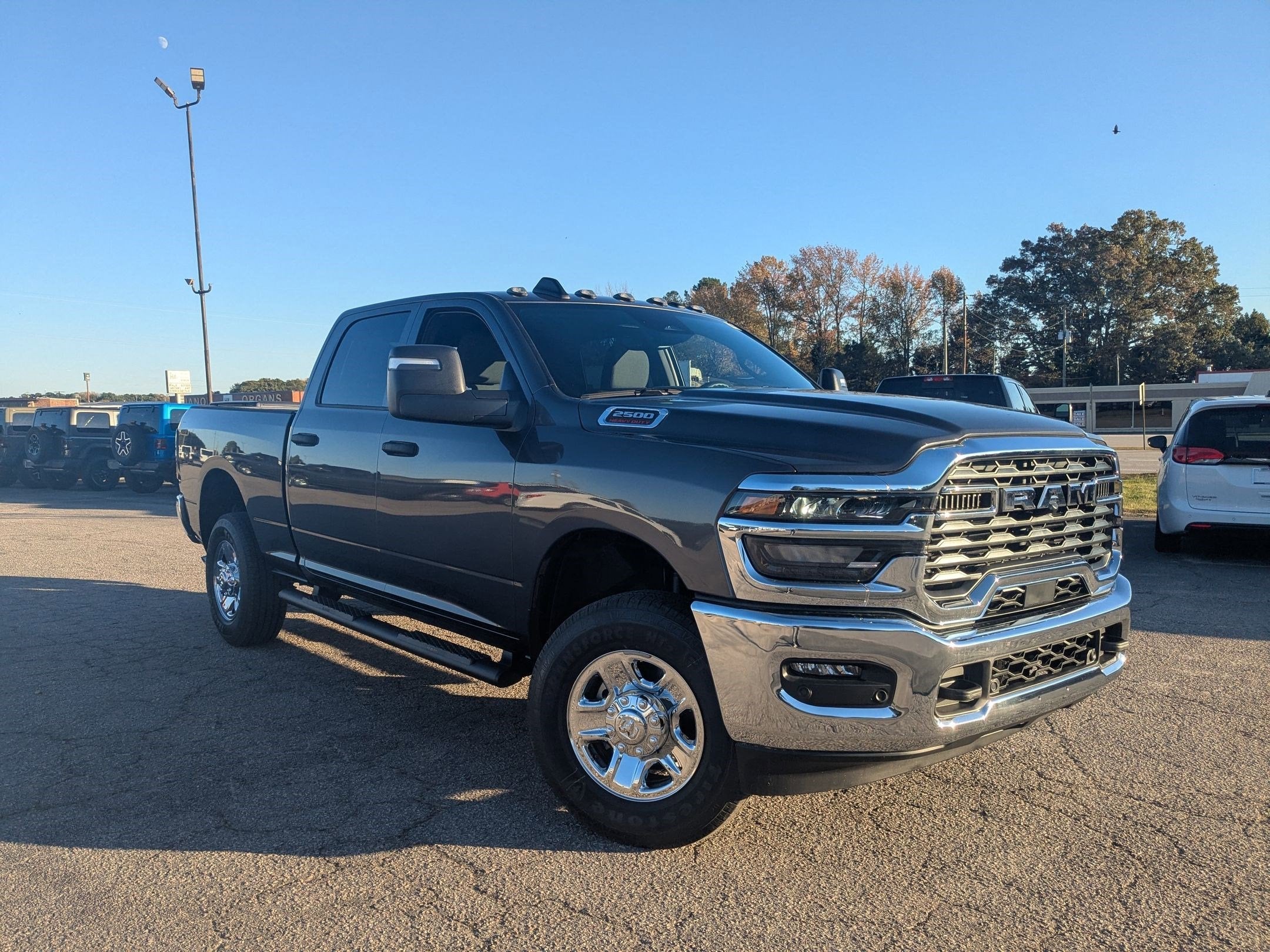 2026 RAM 2500 RAM 2500 TRADESMAN CREW CAB 4X4 6'4' BOX