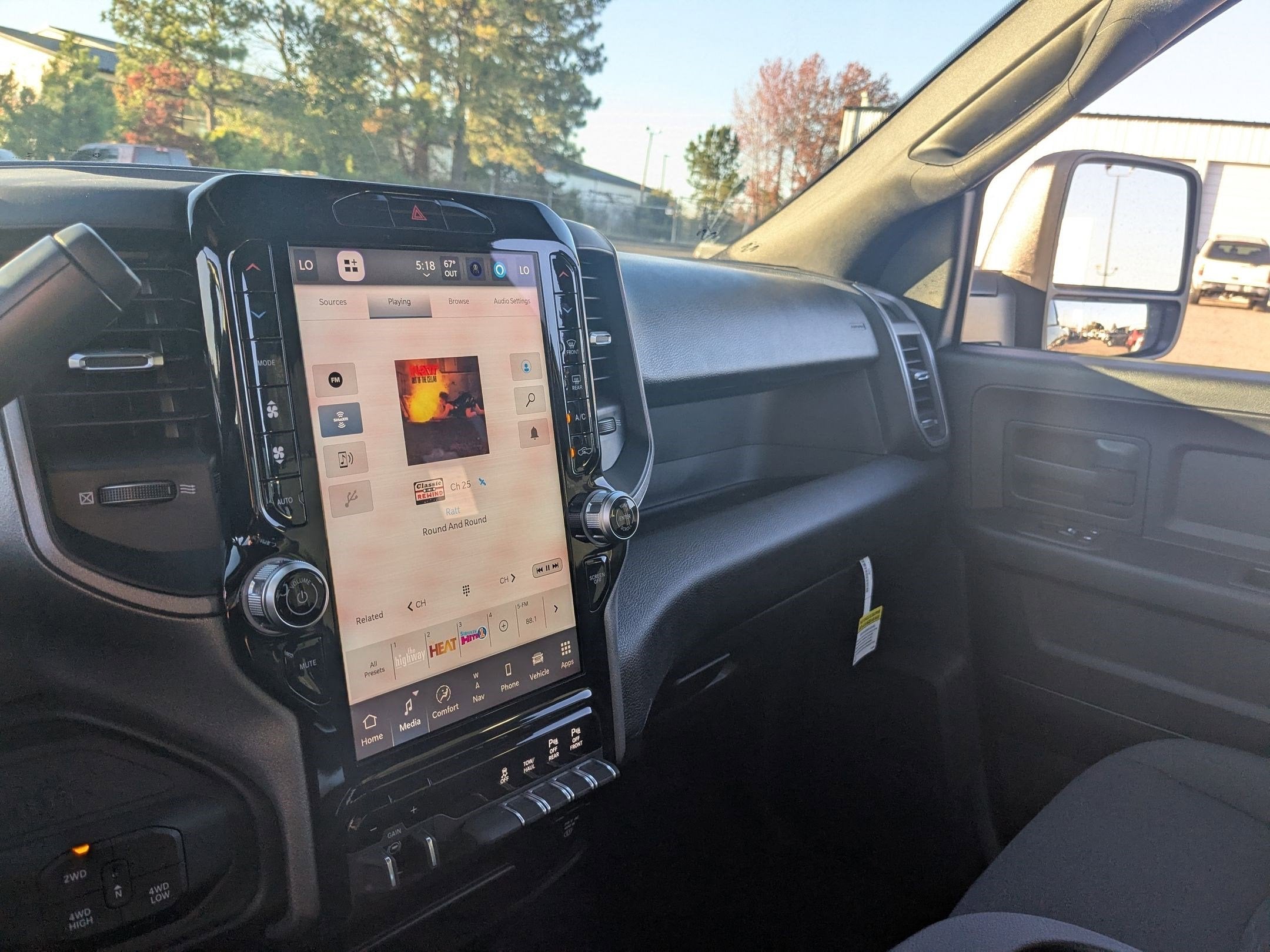 2026 RAM 2500 RAM 2500 TRADESMAN CREW CAB 4X4 6'4' BOX