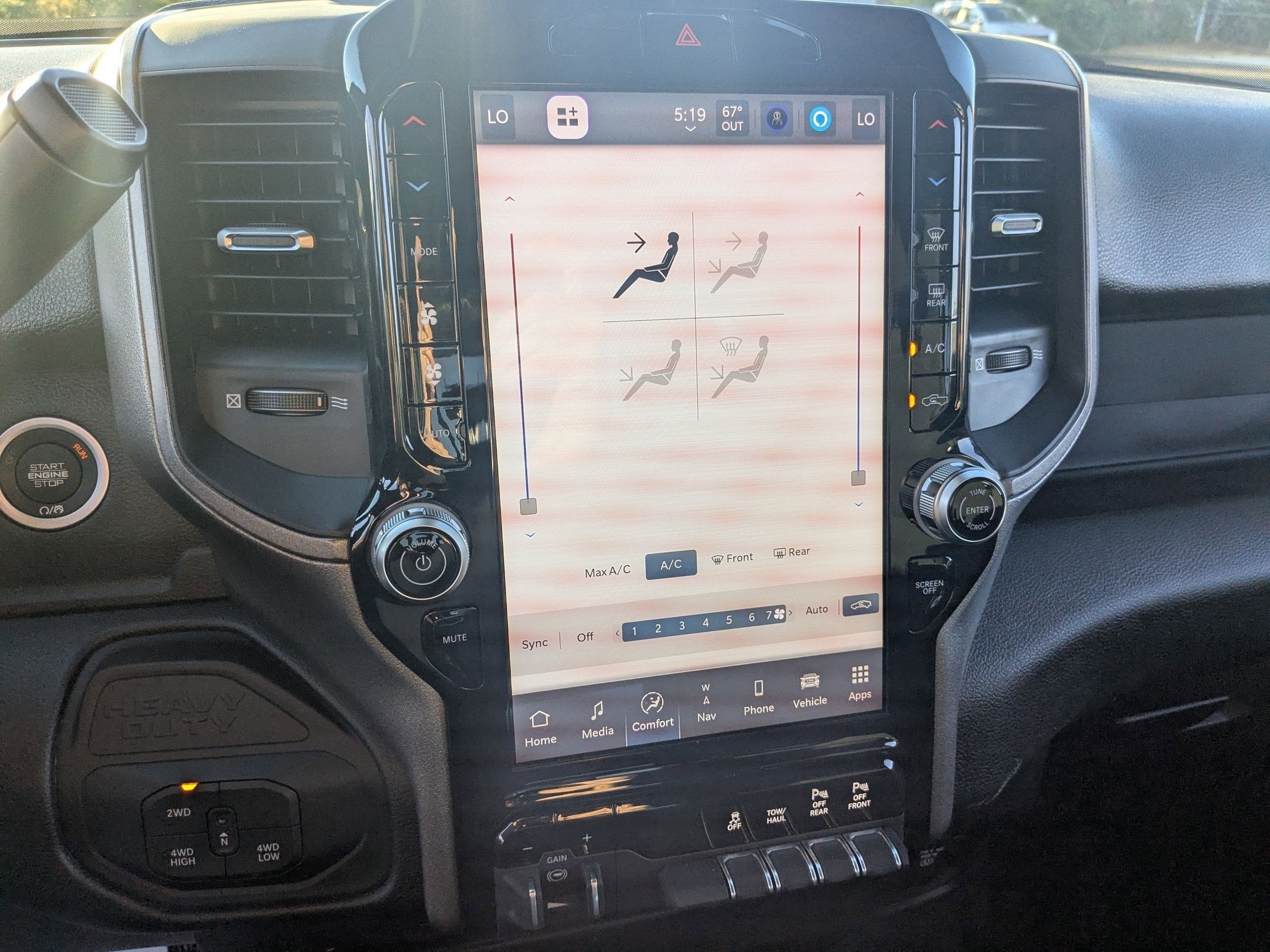 2026 RAM 2500 RAM 2500 TRADESMAN CREW CAB 4X4 6'4' BOX