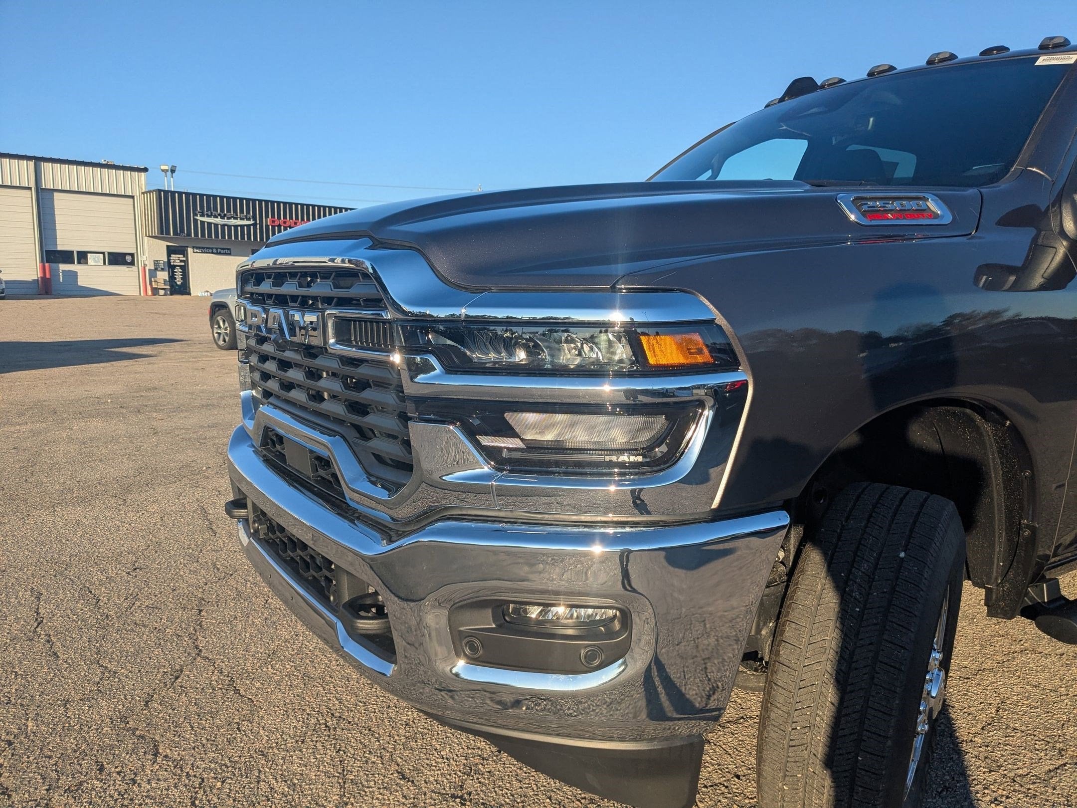 2026 RAM 2500 RAM 2500 TRADESMAN CREW CAB 4X4 6'4' BOX