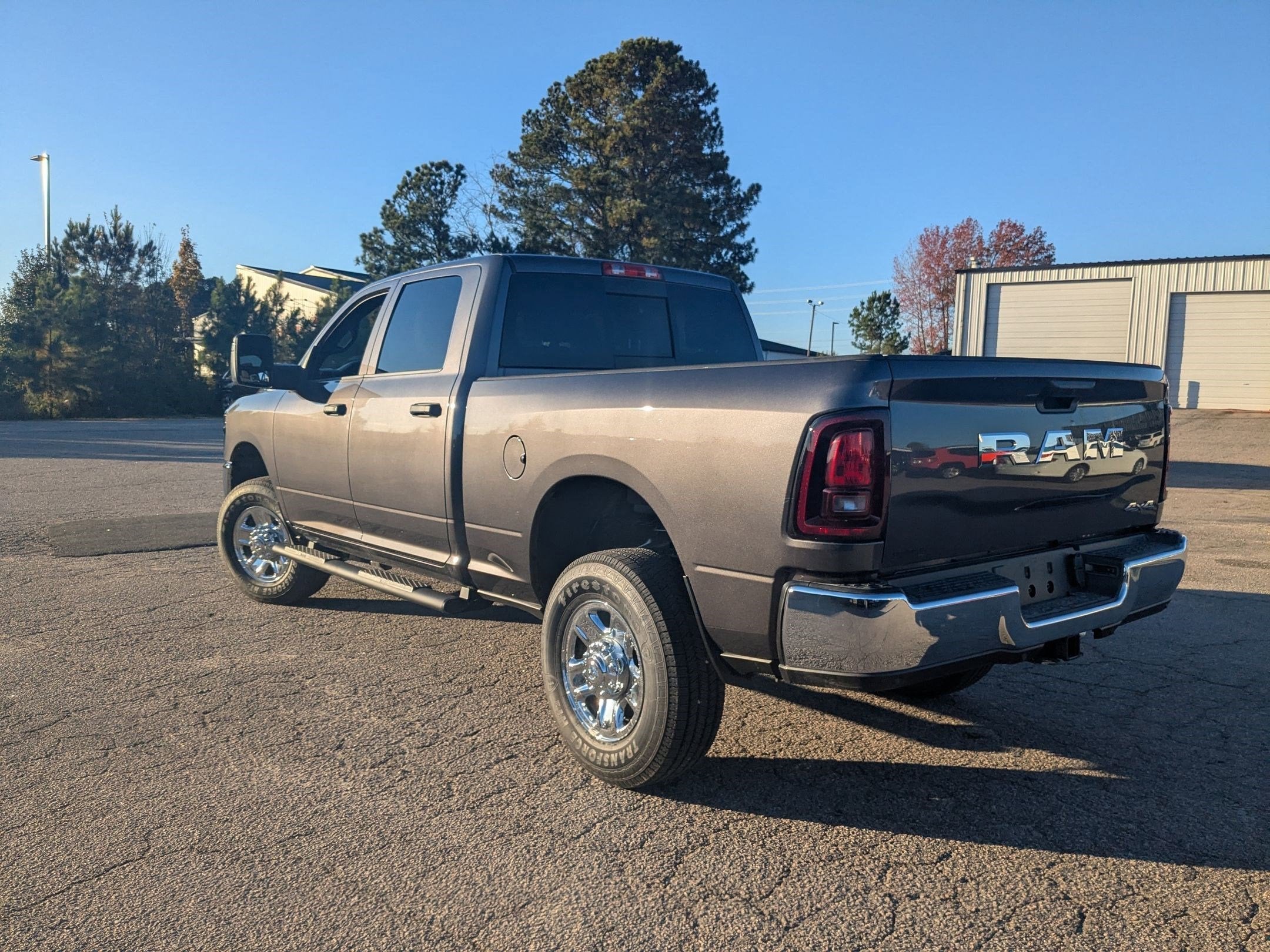 2026 RAM 2500 RAM 2500 TRADESMAN CREW CAB 4X4 6'4' BOX