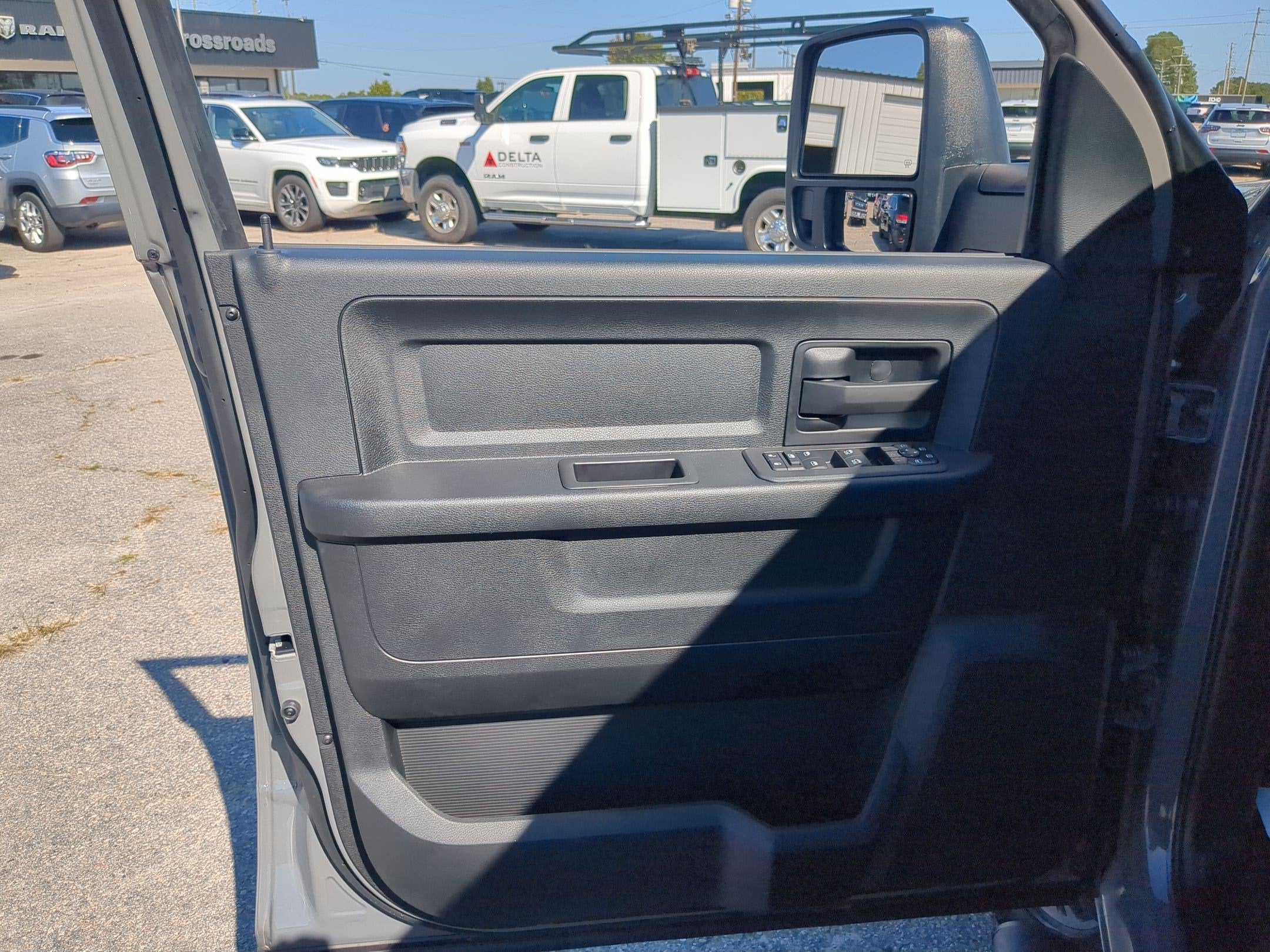 2027 RAM 2500 RAM 2500 WARLOCK CREW CAB 4X4 6'4' BOX