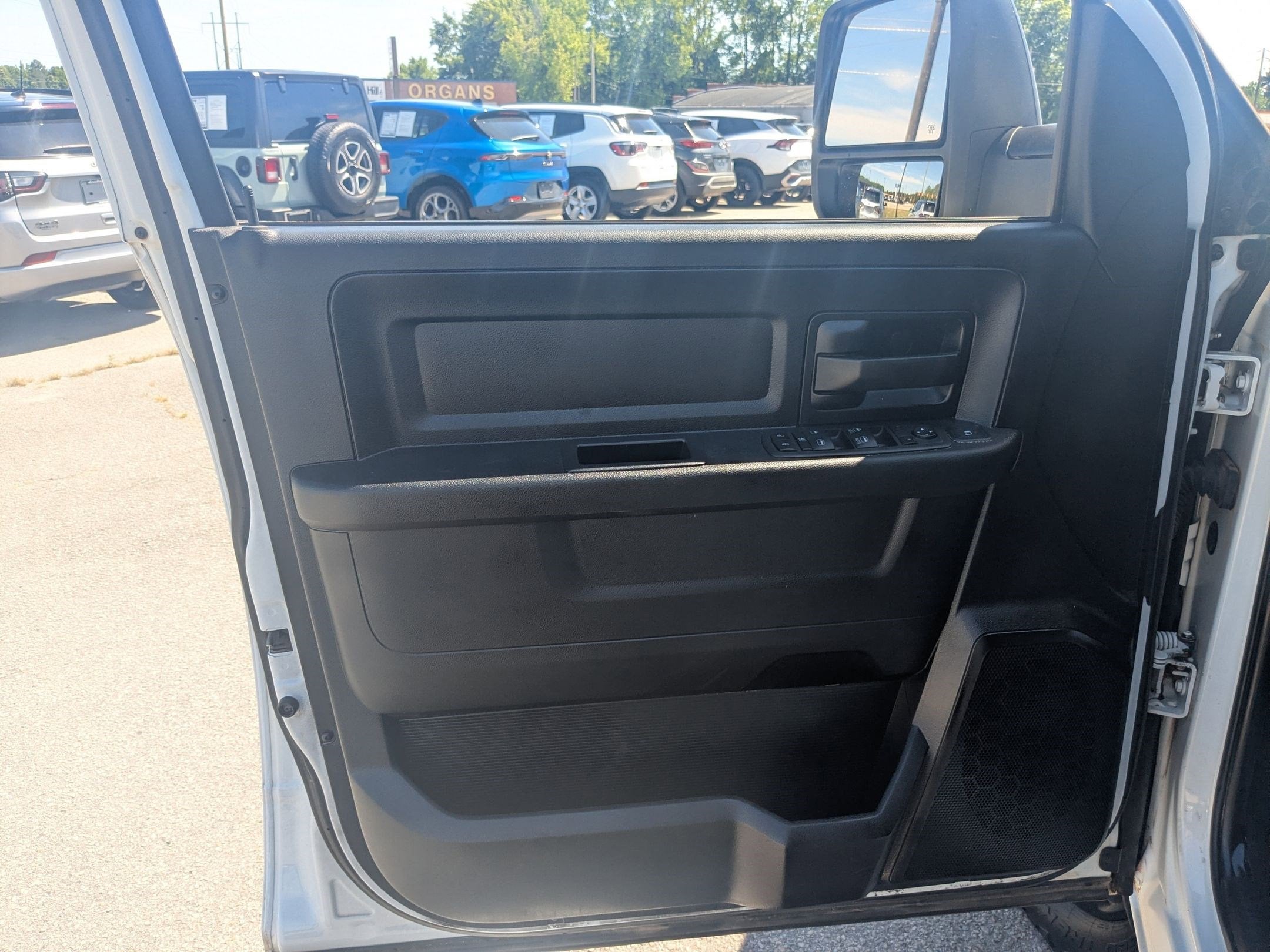 2024 RAM 2500 Tradesman Crew Cab 4x4 6'4' Box