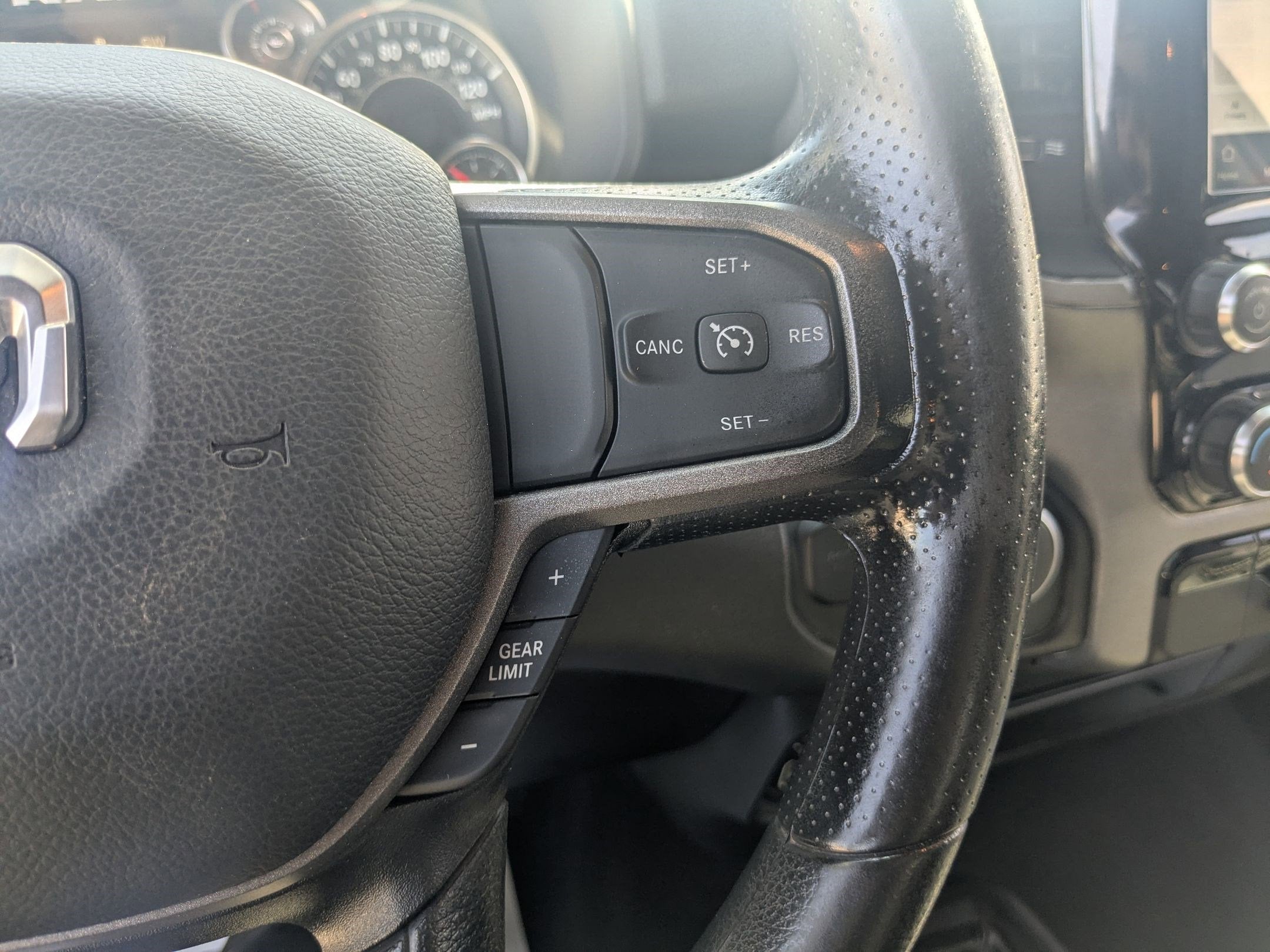 2024 RAM 2500 Tradesman Crew Cab 4x4 6'4' Box