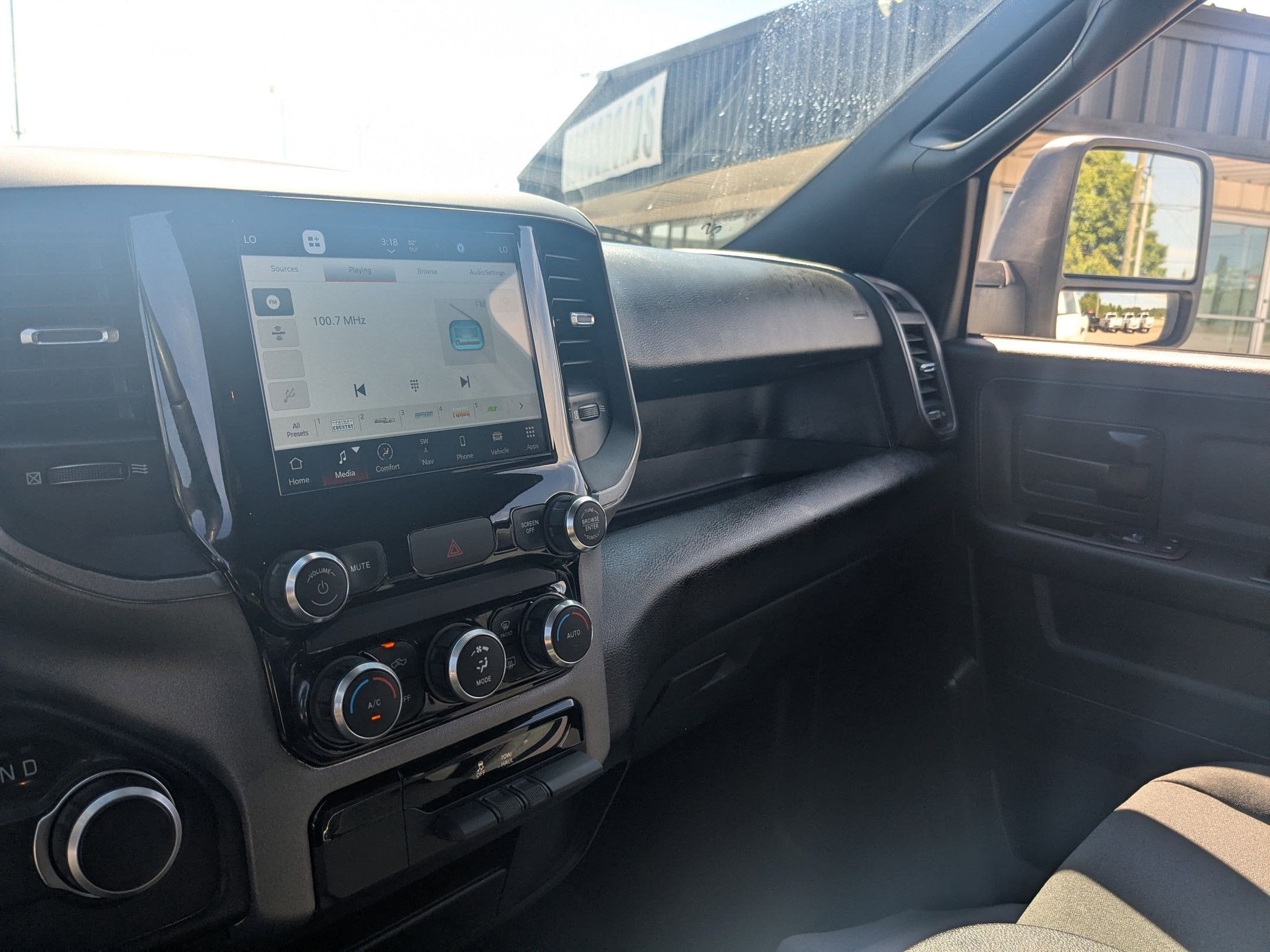 2024 RAM 2500 Tradesman Crew Cab 4x4 6'4' Box