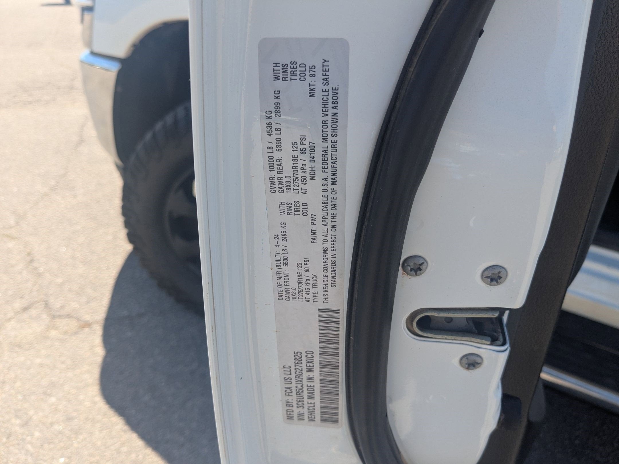 2024 RAM 2500 Tradesman Crew Cab 4x4 6'4' Box