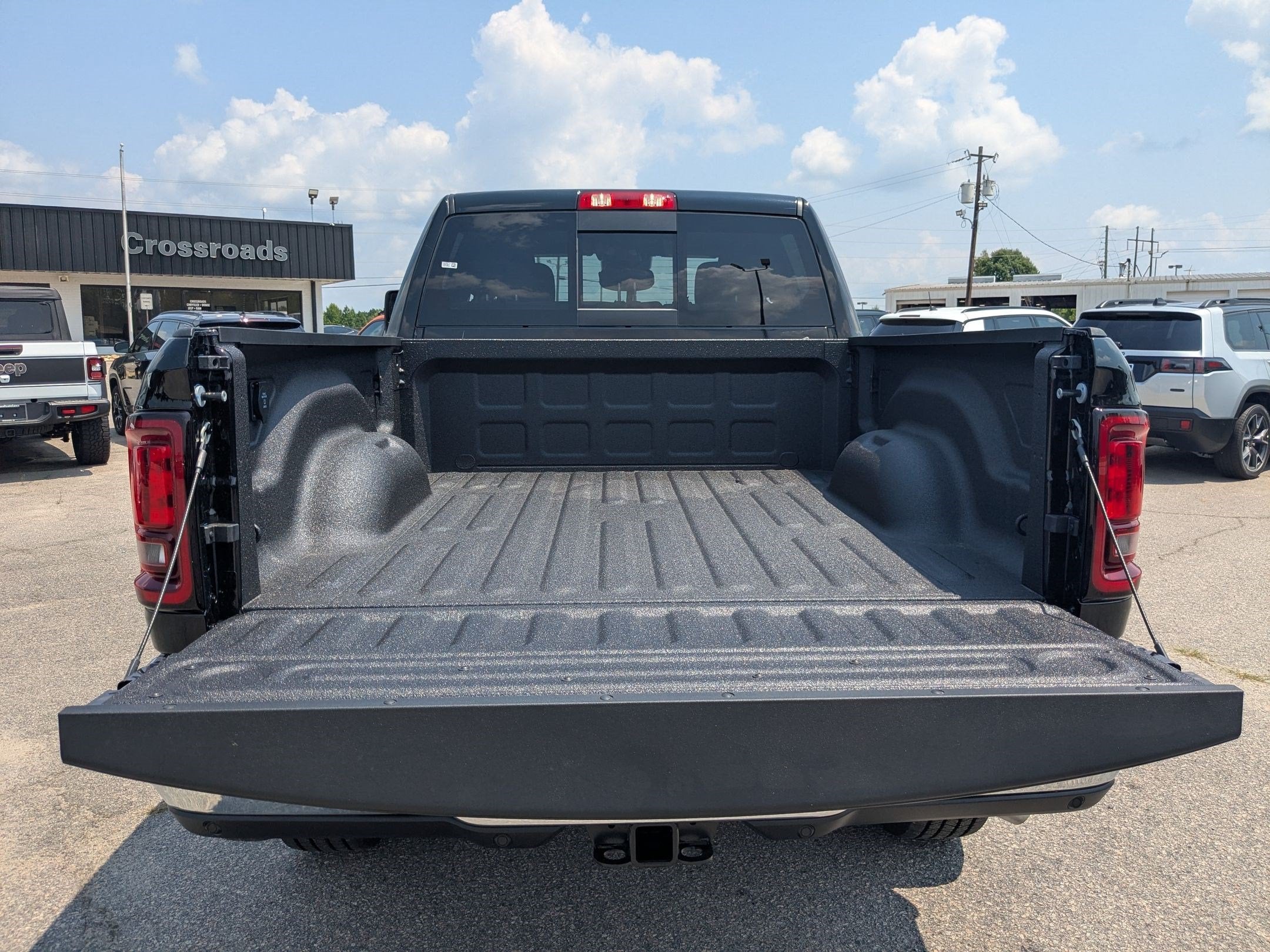 2026 RAM 2500 RAM 2500 TRADESMAN CREW CAB 4X4 6'4' BOX