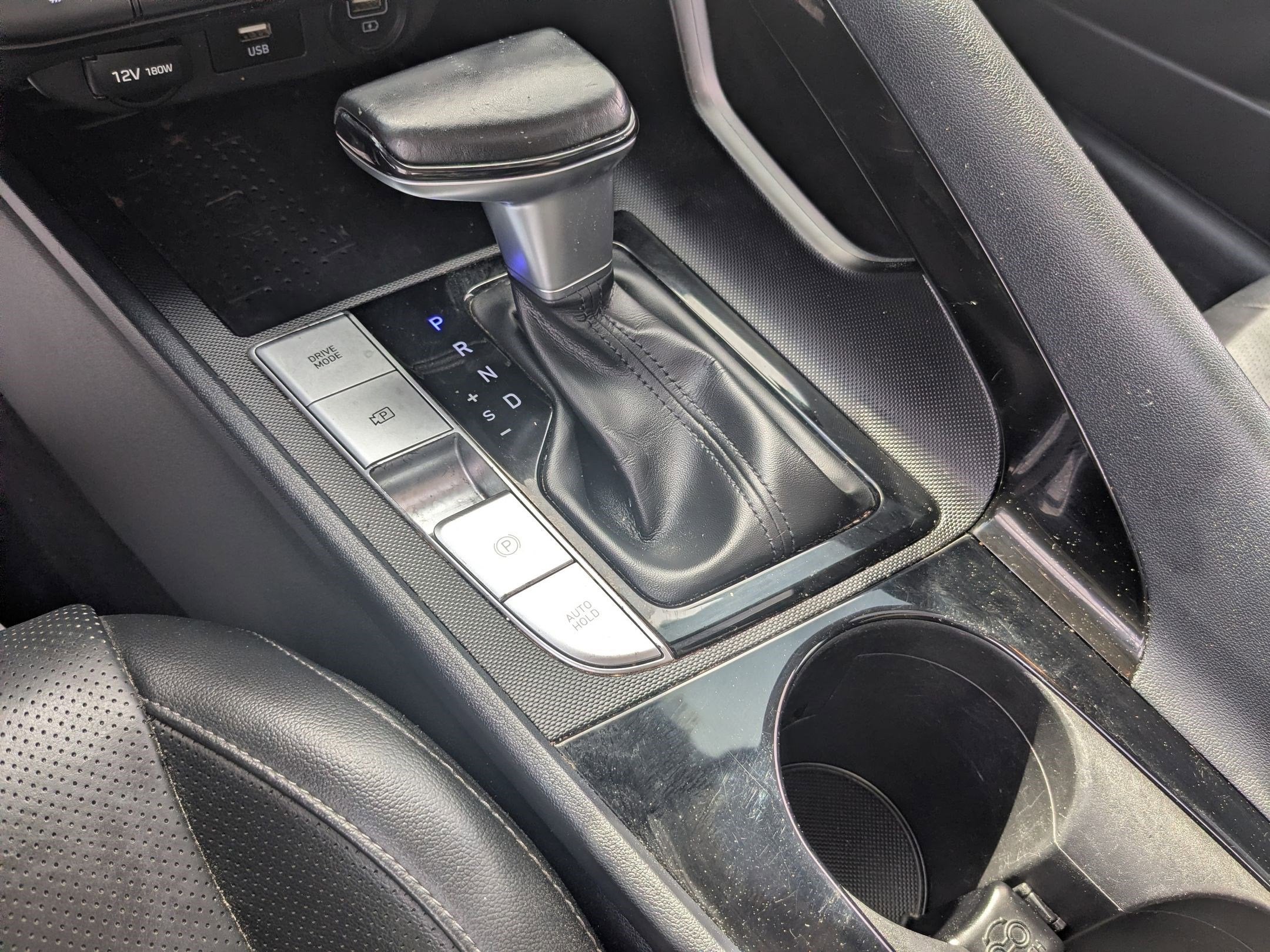 2022 Hyundai Elantra Limited