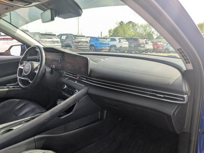 2022 Hyundai Elantra Limited