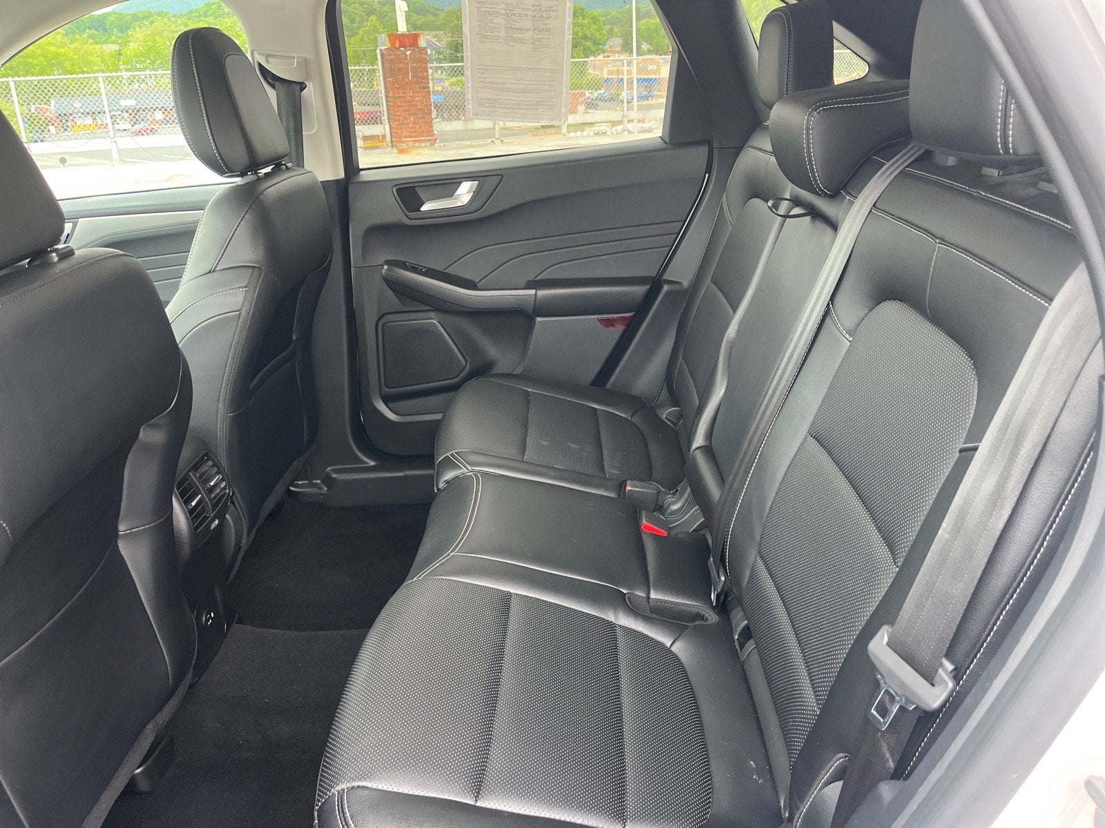 2022 Ford Escape Titanium Hybrid