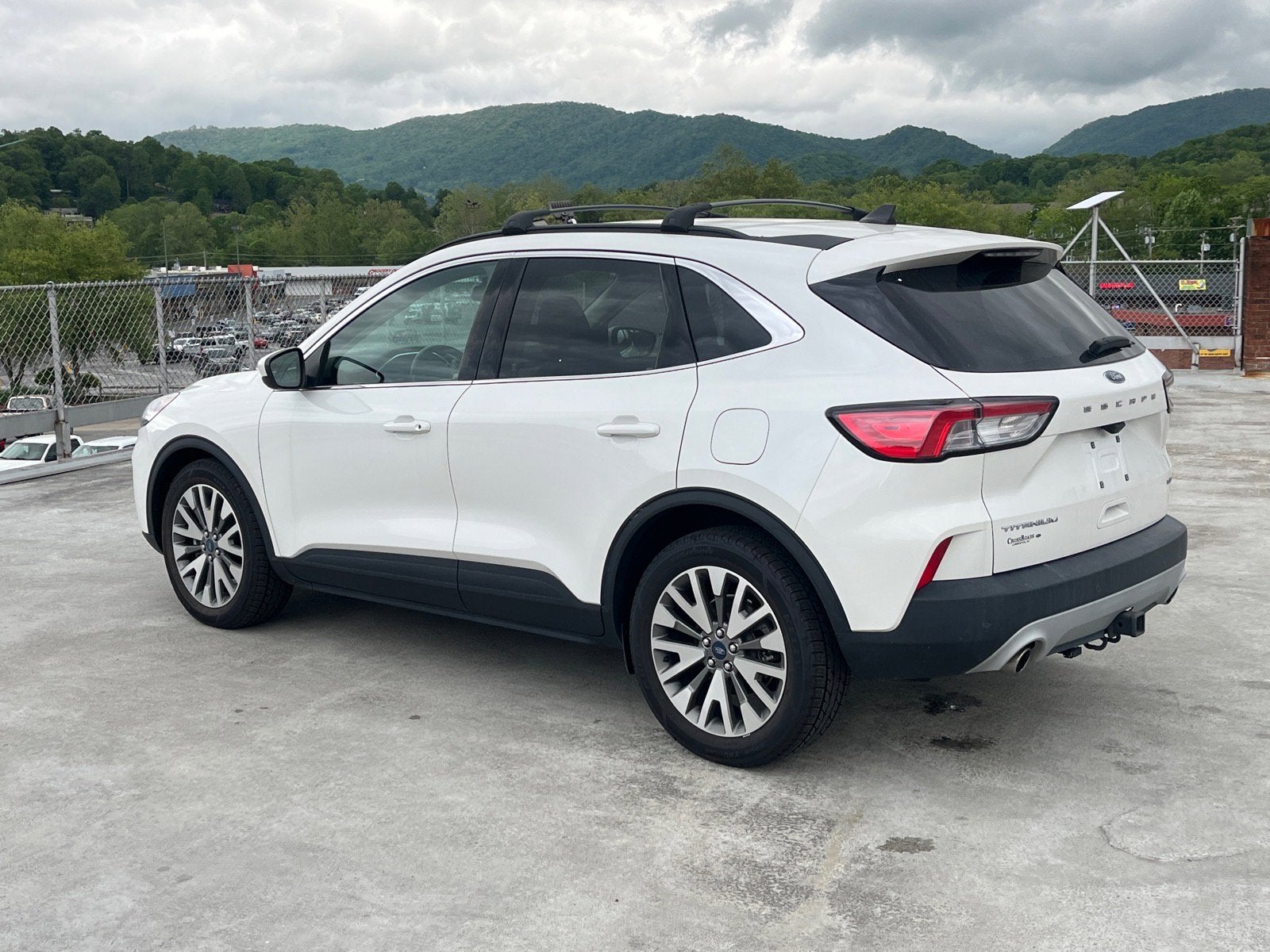 2022 Ford Escape Titanium Hybrid