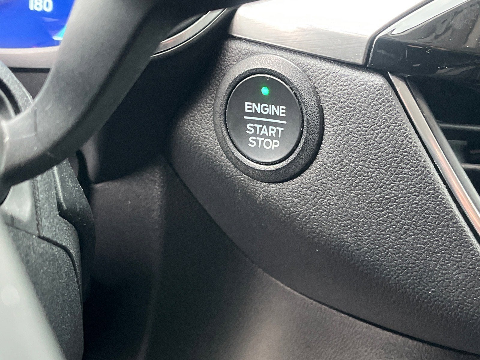 2022 Ford Escape Titanium Hybrid